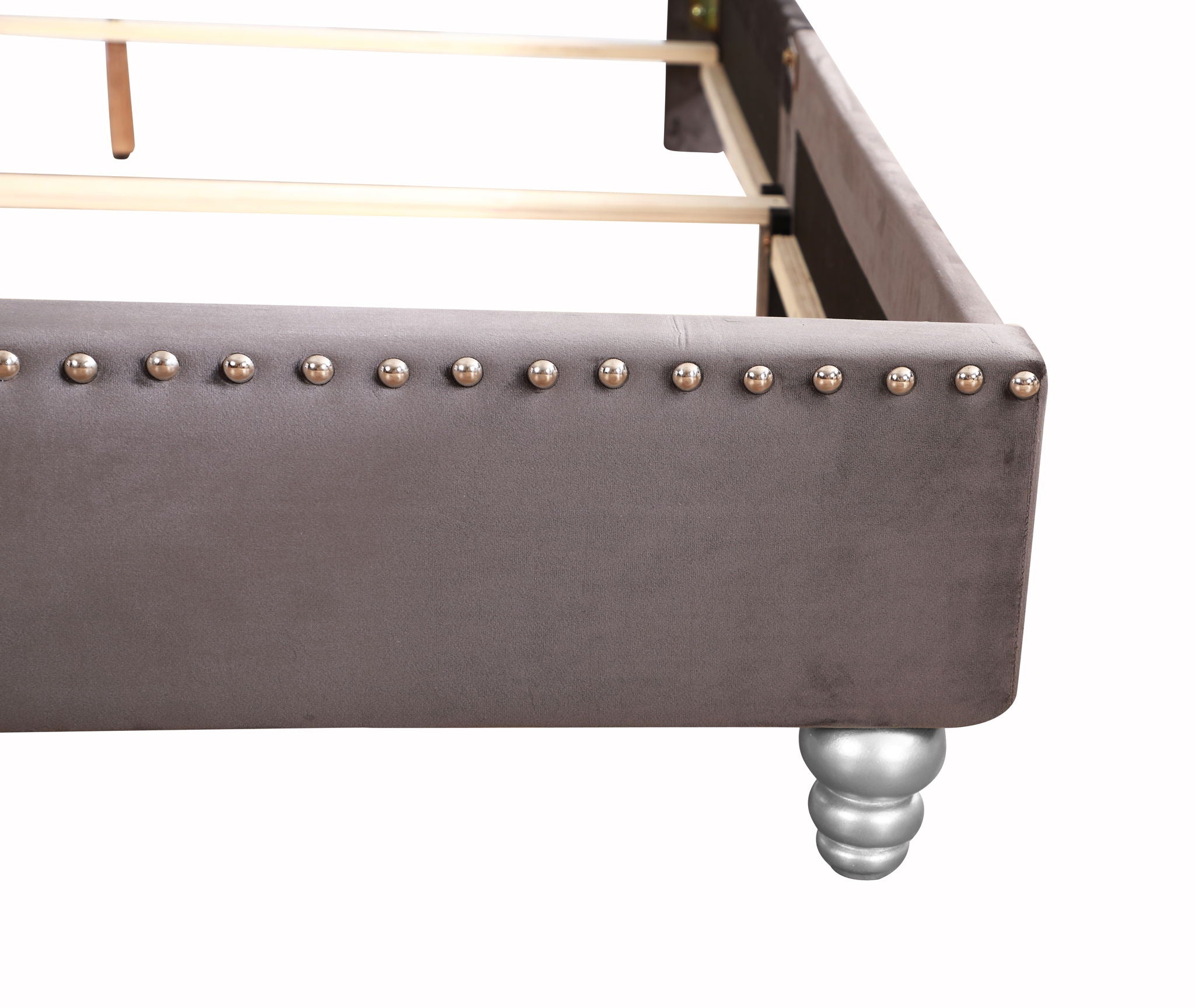 Elegant Transitional Upholstered Bed