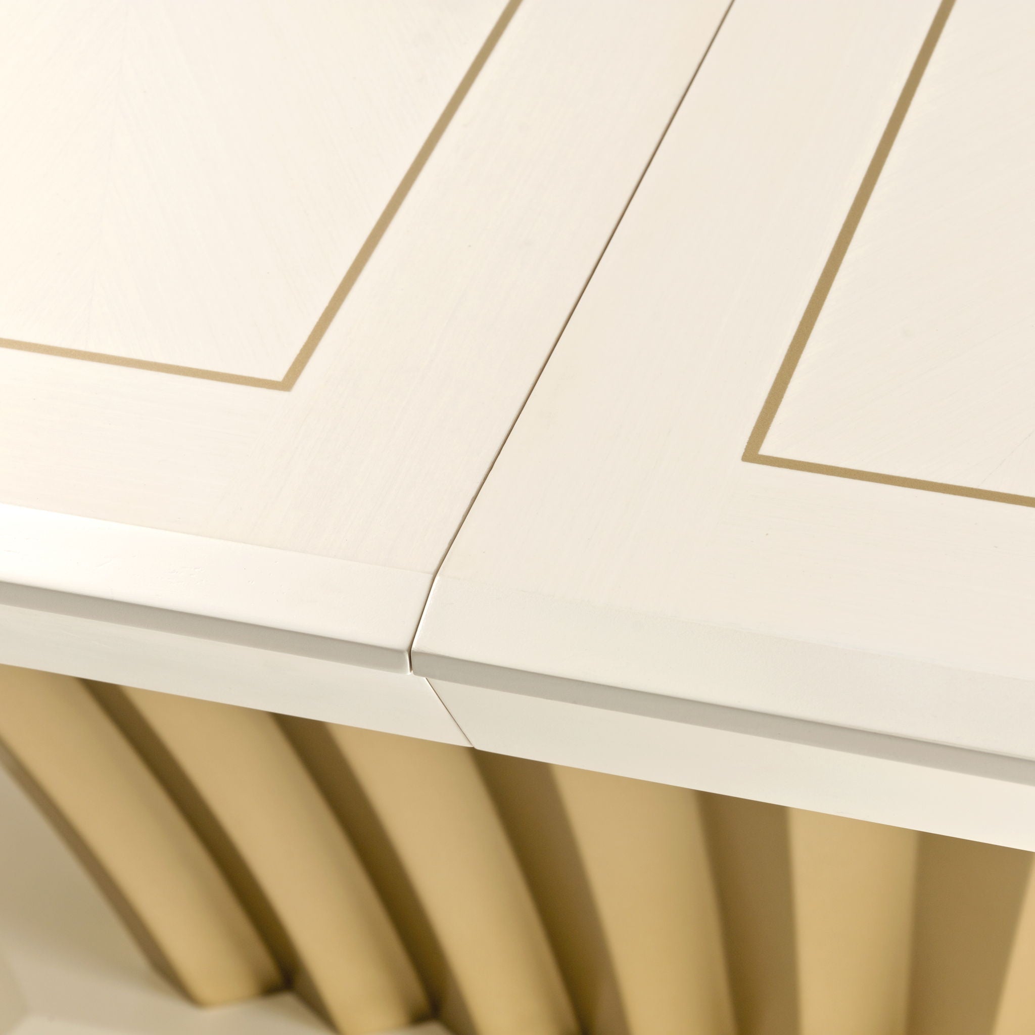 Fantosini - Pedestal Dining Table