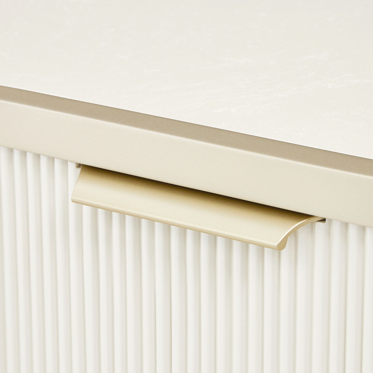 La Marisia - Dresser - Creamy Pearl