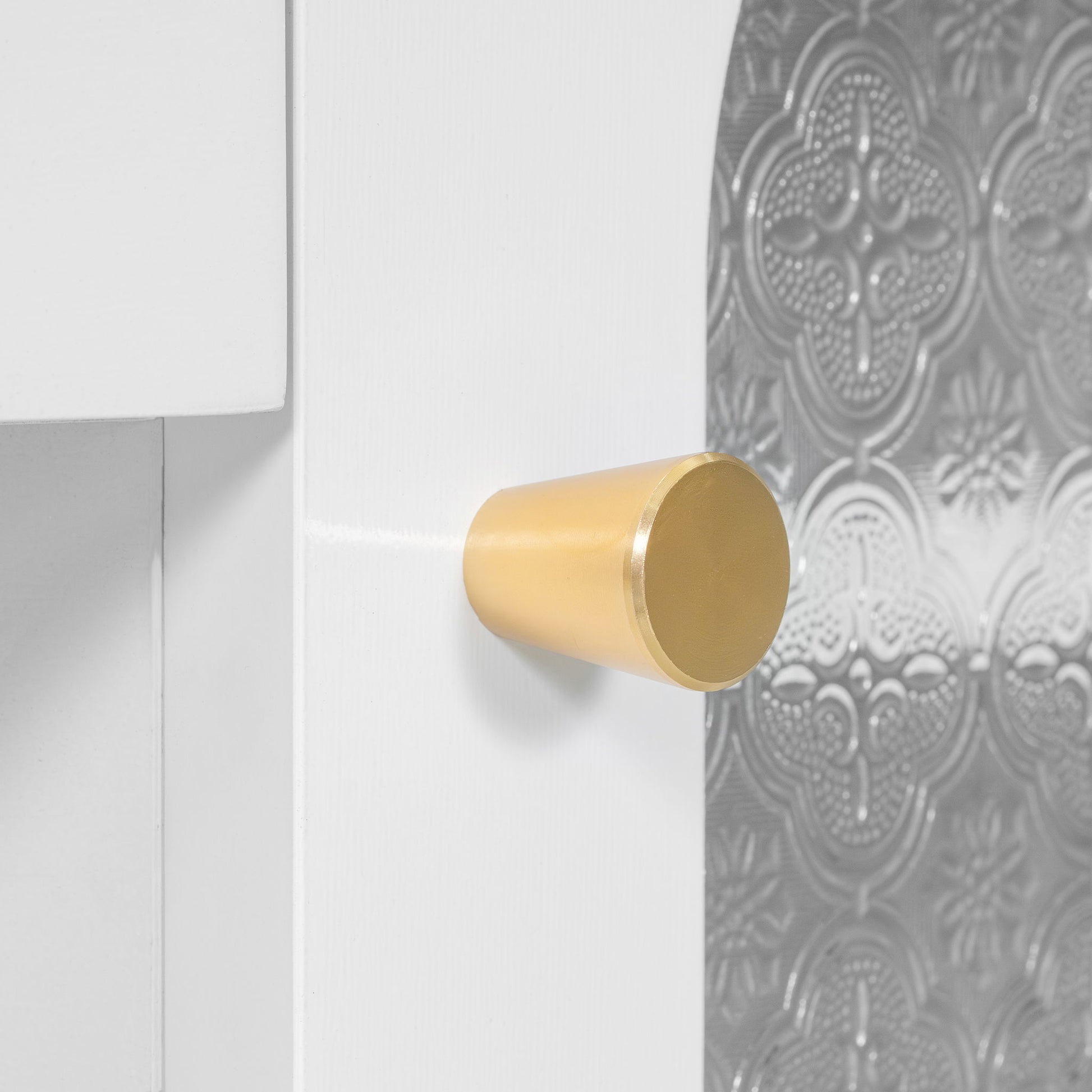 Elegant Vanity Makeup Table & Chair Set Modern Dressing Table With Organizer Writing Desk Charging Port Engineered Wood - White - Best Buy Furniture