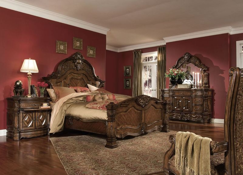 Windsor Court - Chair