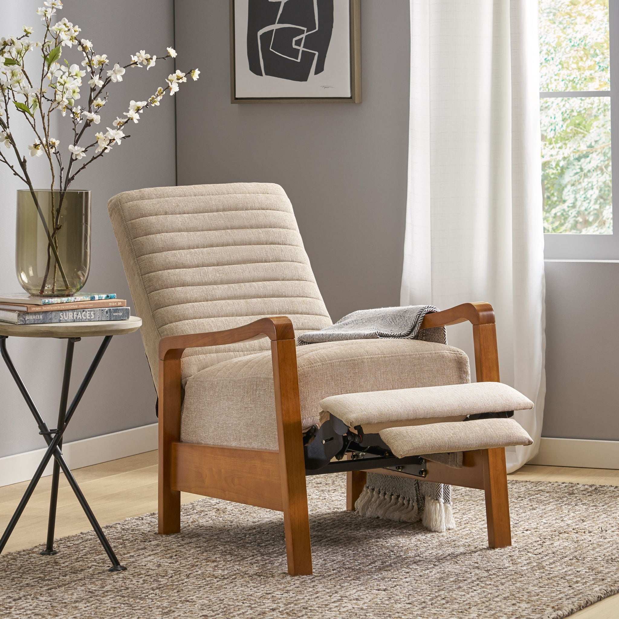 Contemporary Manual Club Recliner