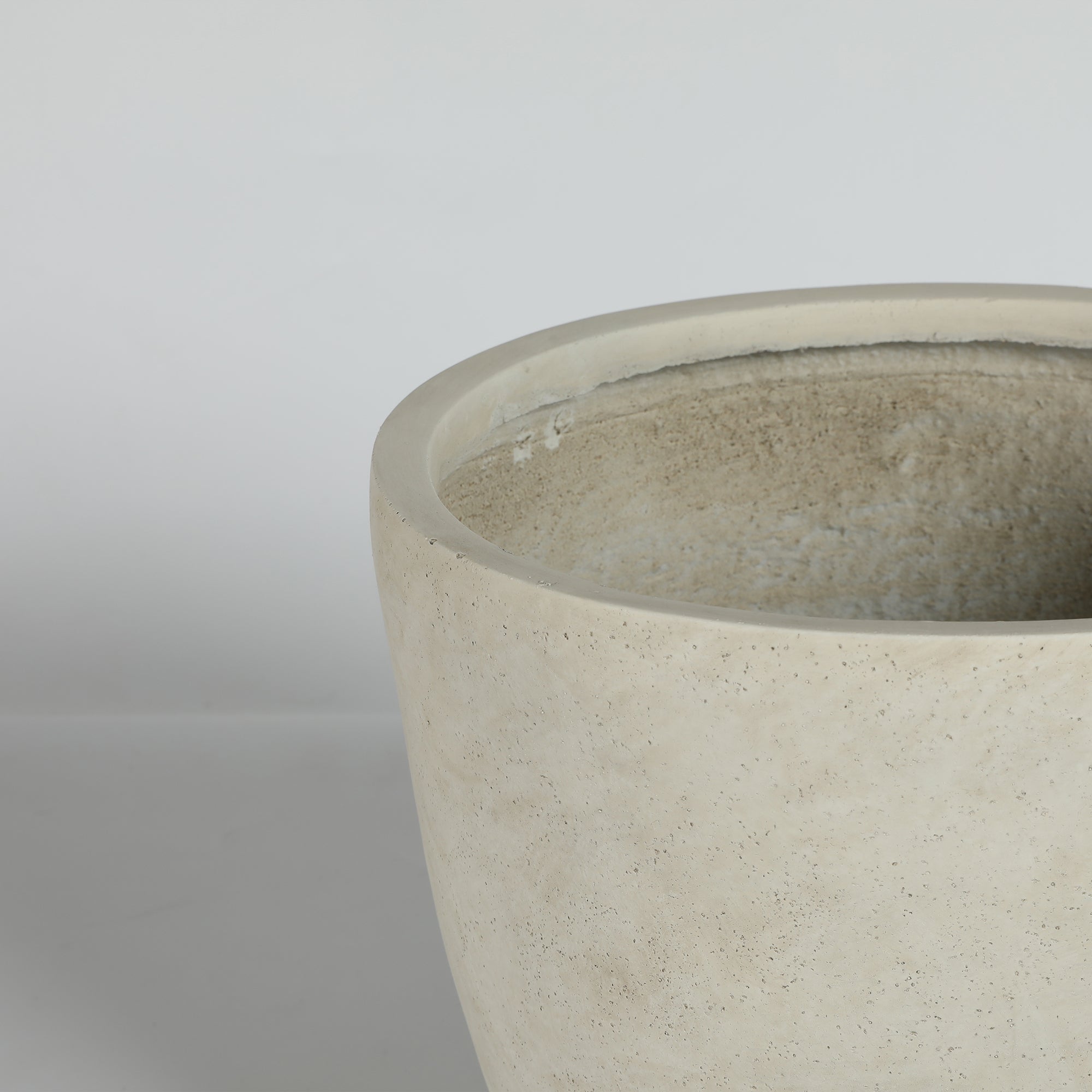 Round Concrete Planter Set of 2, Large Outdoor Indoor Handmade Rustic Decorative Planter Pots with Drainage Holes