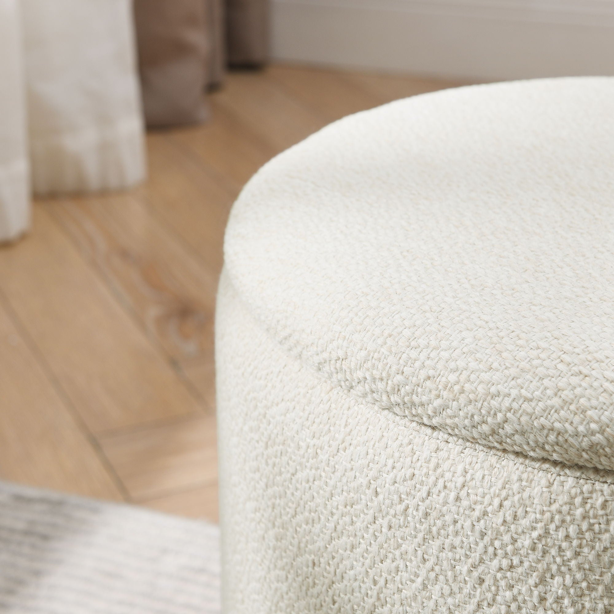 Classic 2 Piece Round Storage Ottoman Set With Drum Shaped Stool