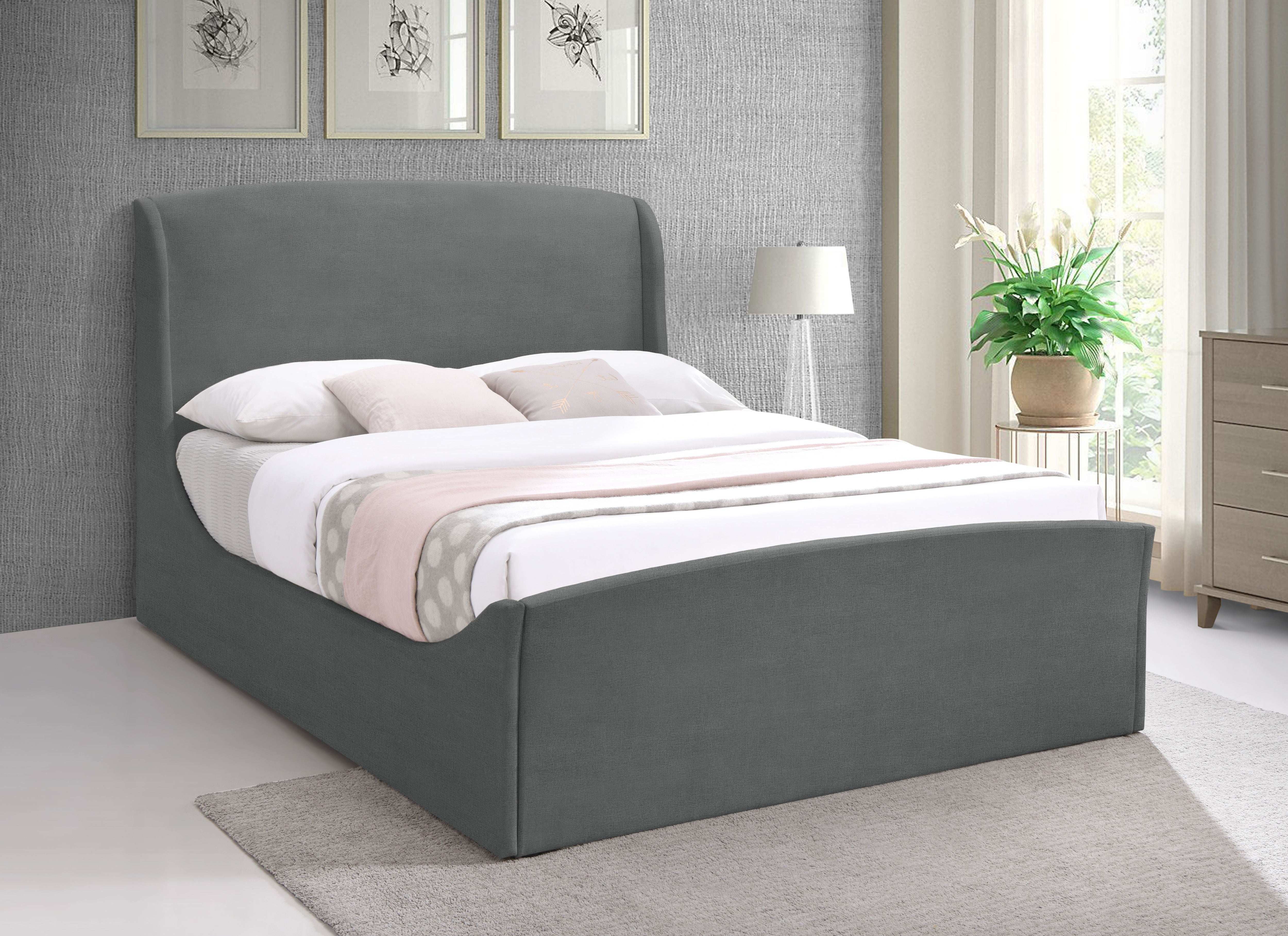 Tess - Bed
