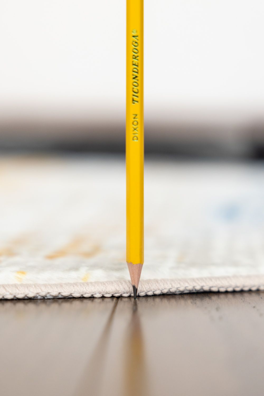 Rabbit - 41" X 41" Washable Non - Slip Round Rug - Ivory / Red