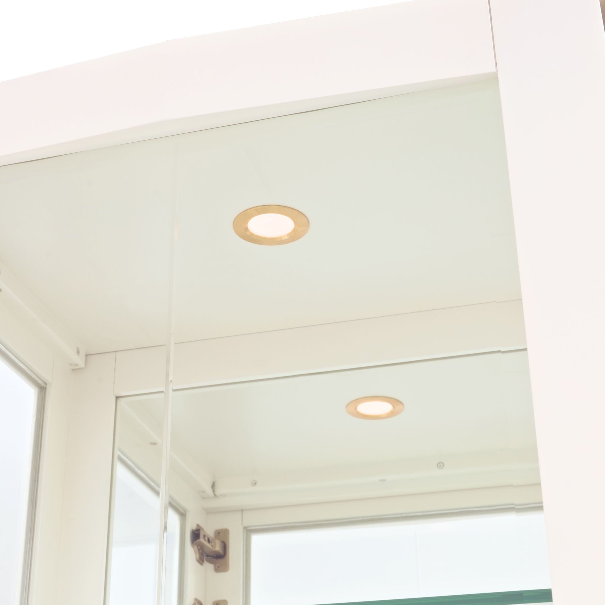 Fantosini - Display Cabinet