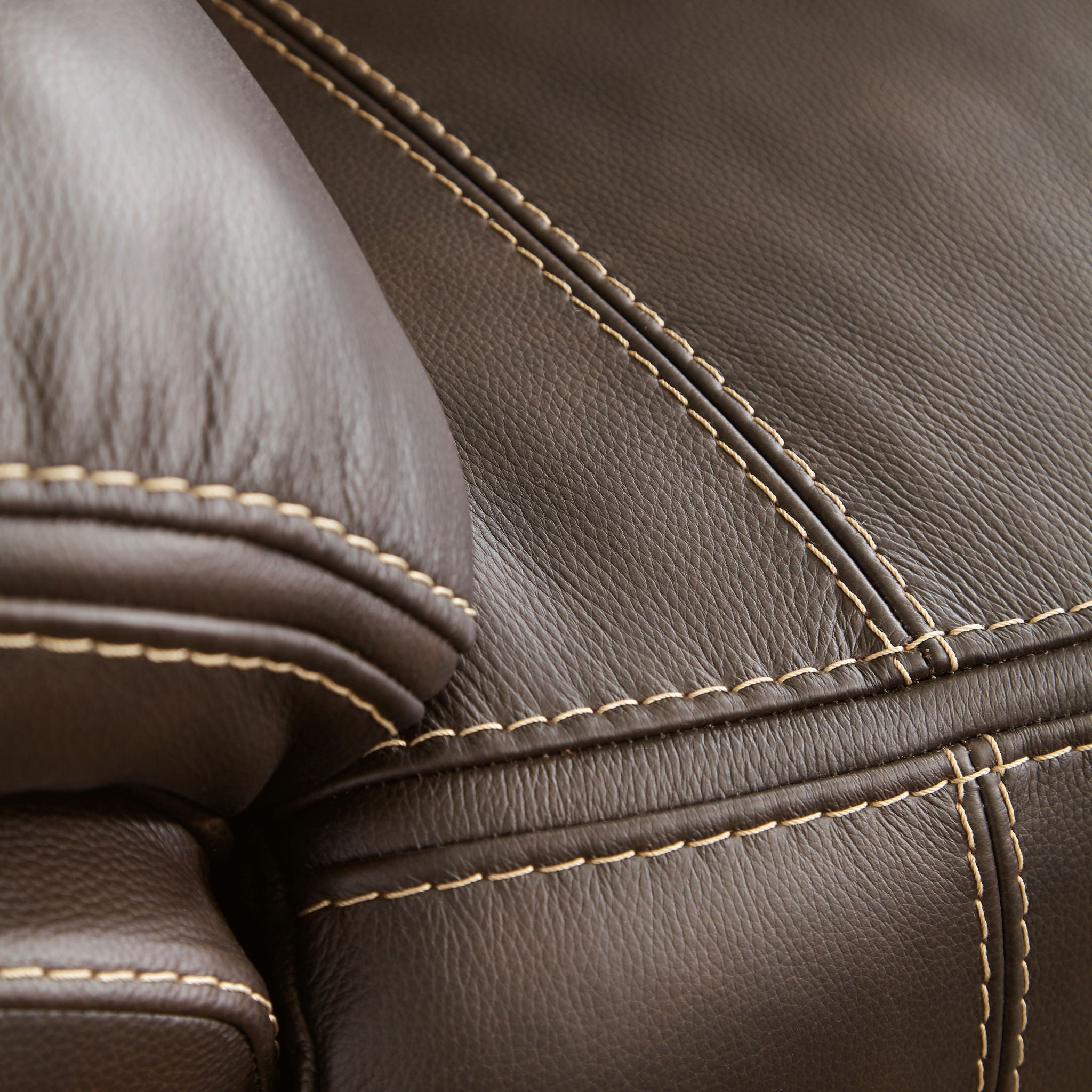 Dunleith - 5-Piece Power Reclining Sectional - Chocolate