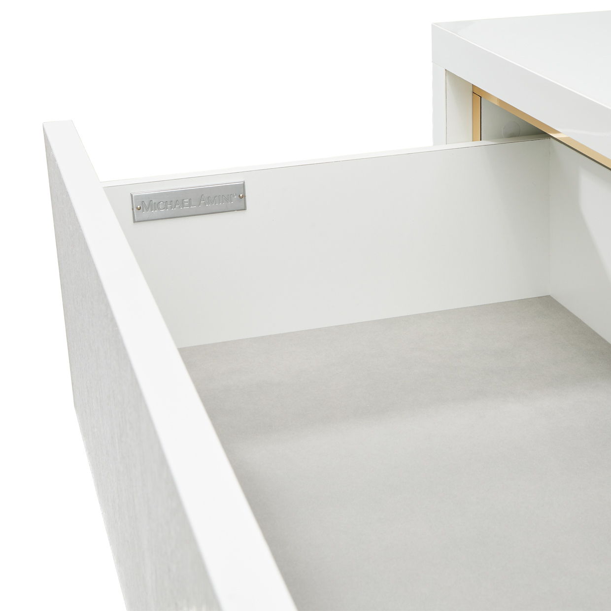 Palm Gate - 6-Drawer Chest - Cloud White - Best Buy Furniture