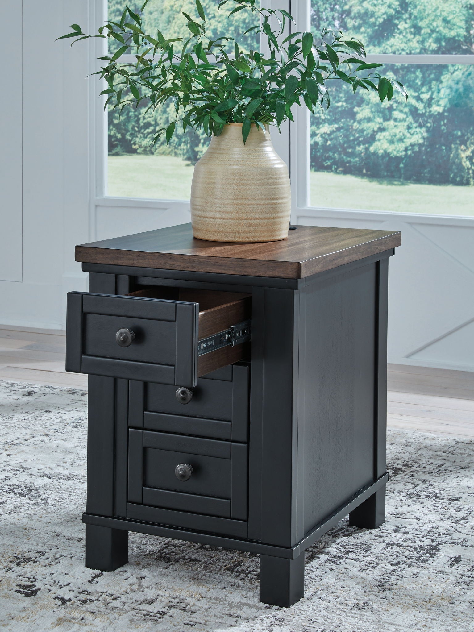 Wildenauer - Chair Side End Table - Brown / Black - Best Buy Furniture