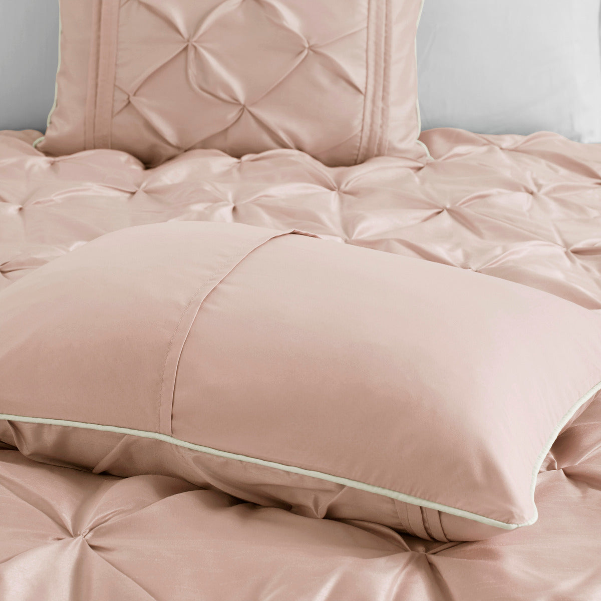 7 Piece Tufted Comforter Set Blush Queen
