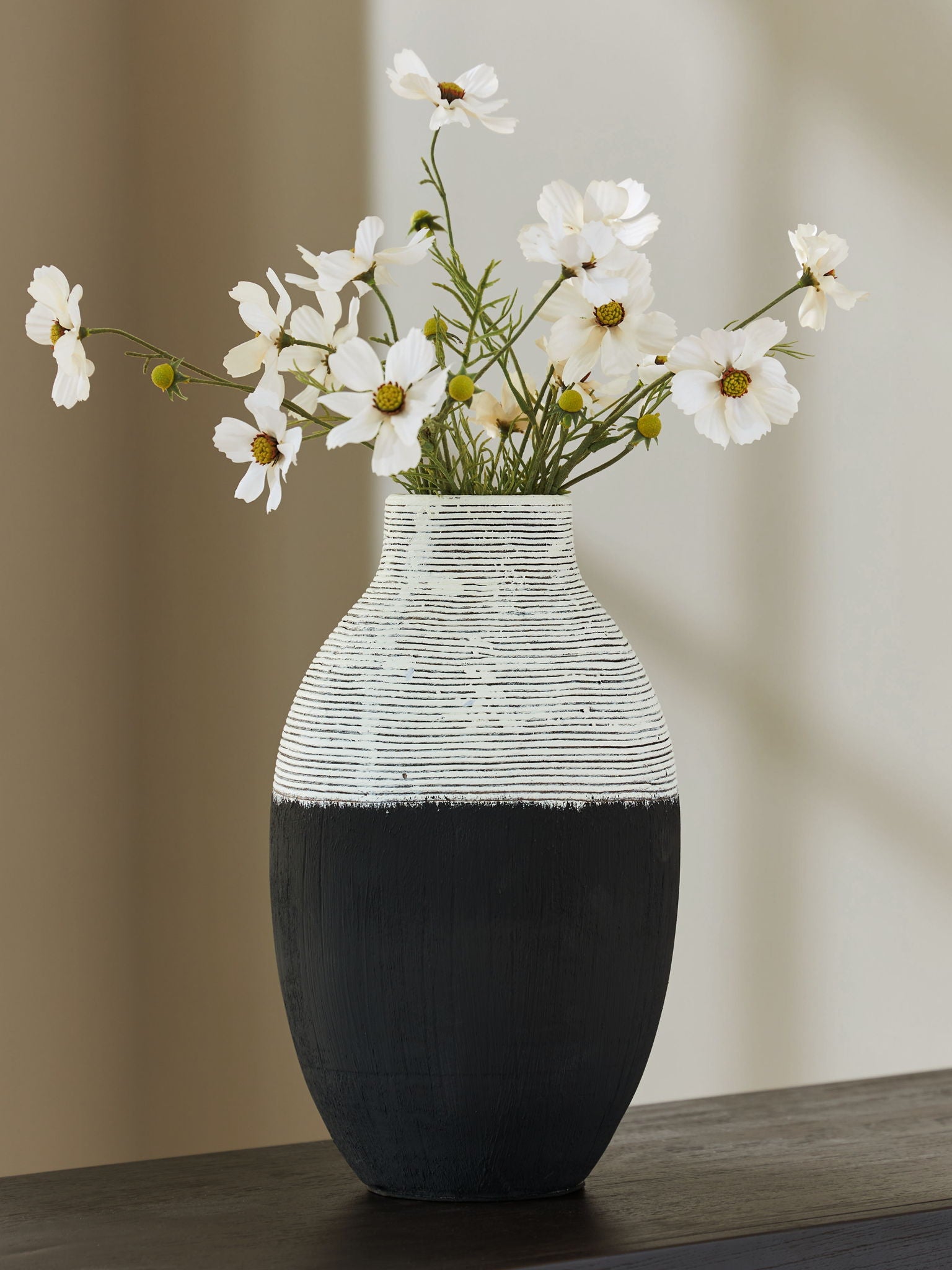 Girtha - Vase - Best Buy Furniture