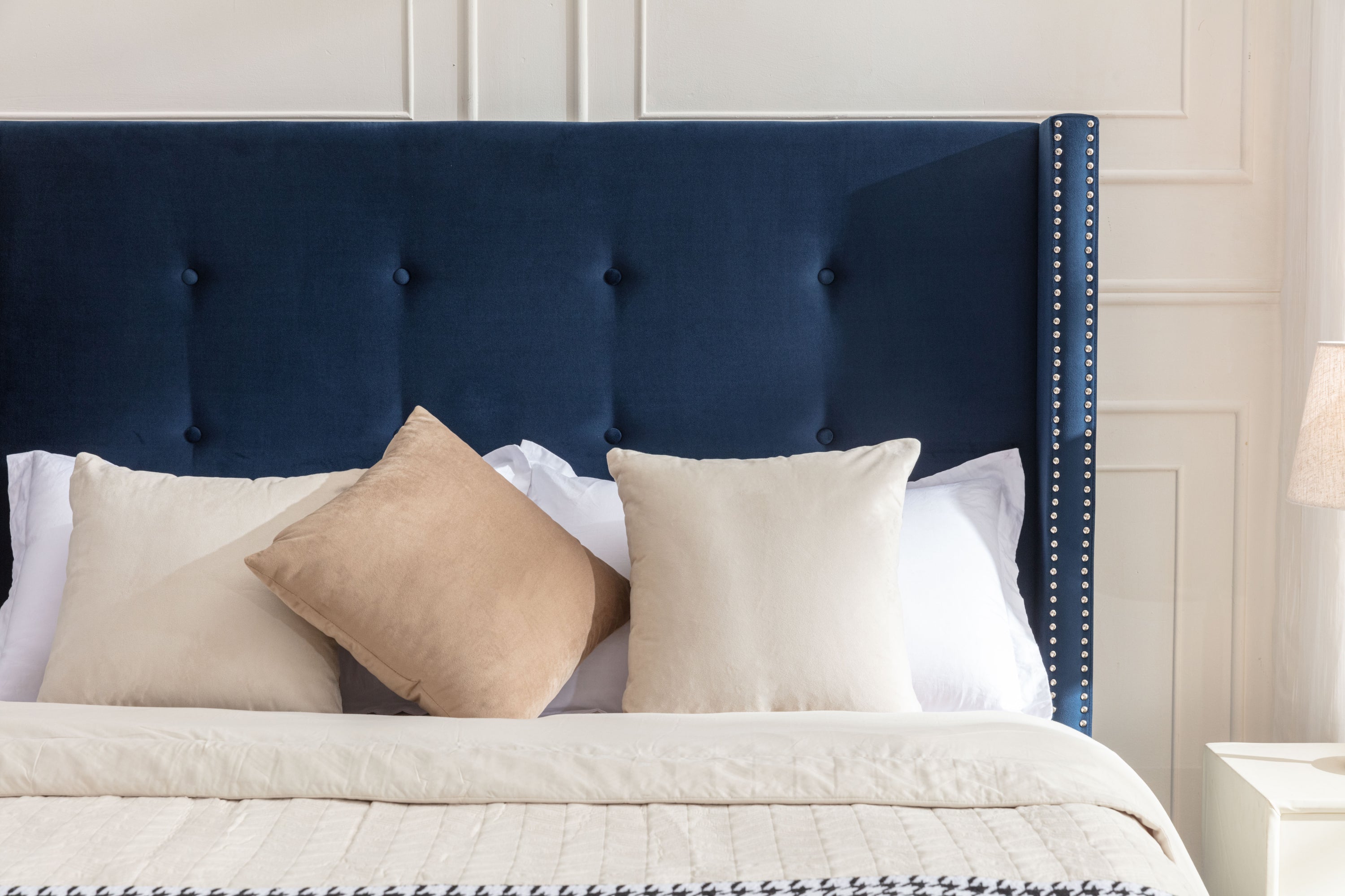Luxury Wingback Upholstered Bed Frame – King or Queen Sizes, Ivory or Navy Fabric