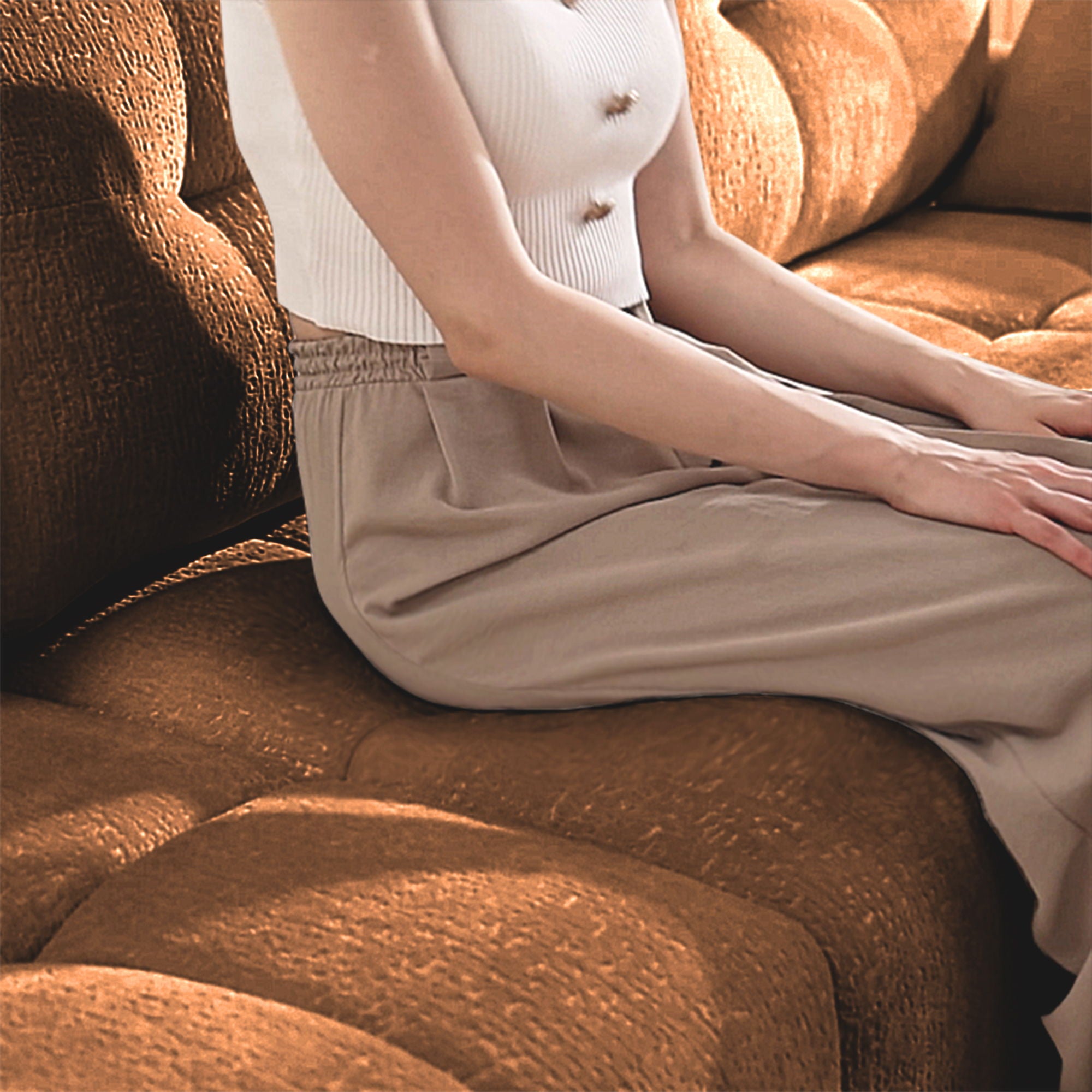 Modern Ergonomic Single Seater Sofa With High Resilience Cushions