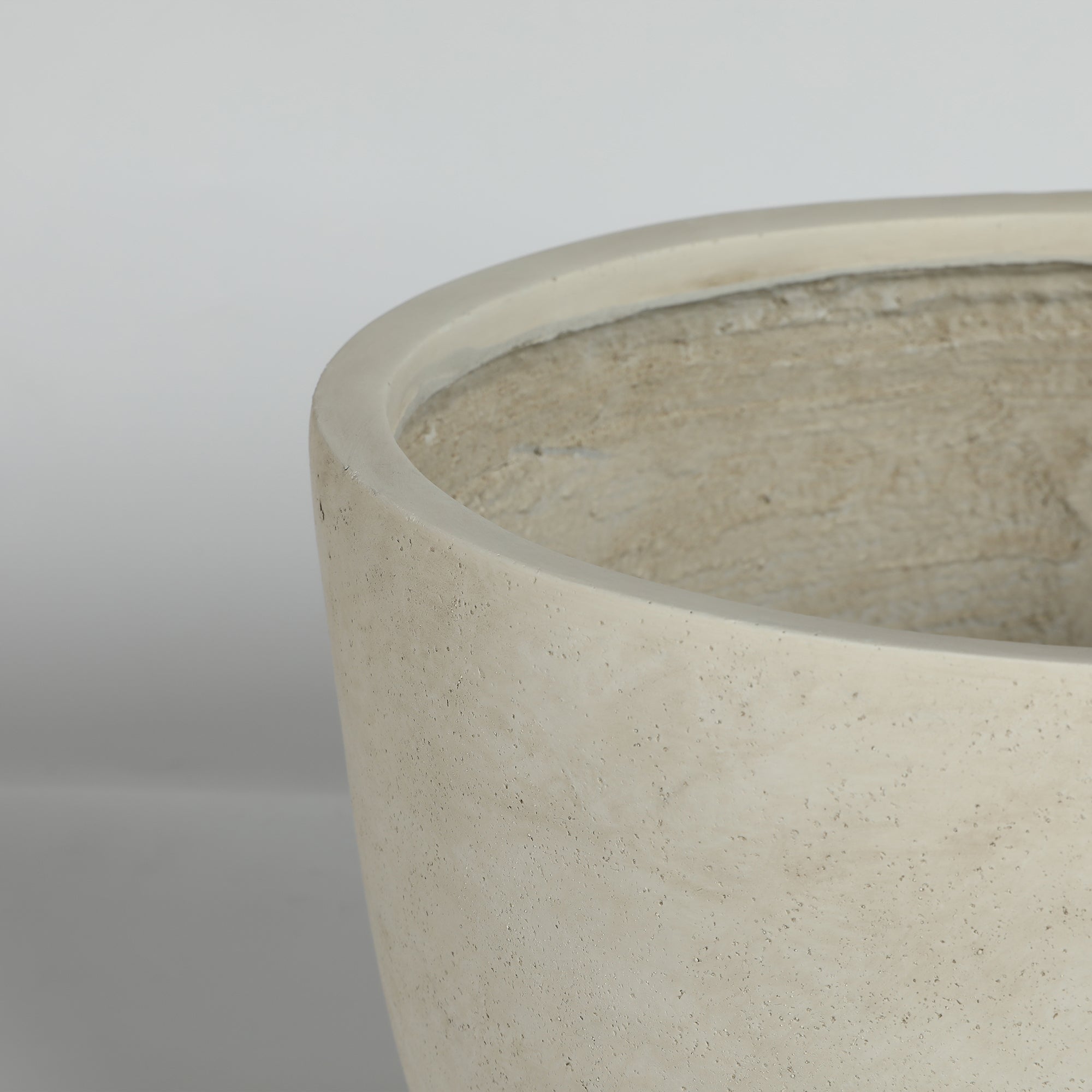 Round Concrete Planter Set of 2, Large Outdoor Indoor Handmade Rustic Decorative Planter Pots with Drainage Holes