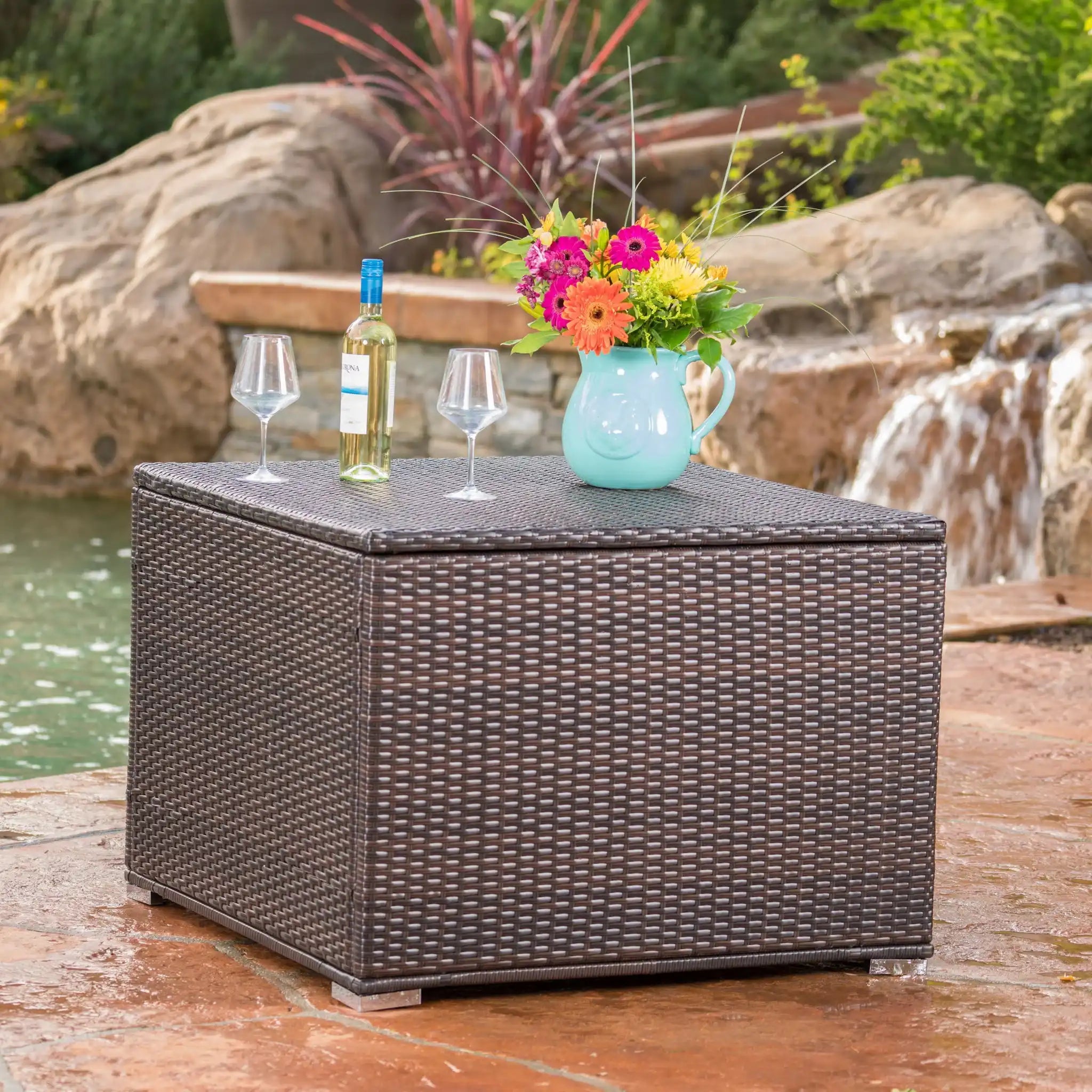 Santa Rosa - Storage Table