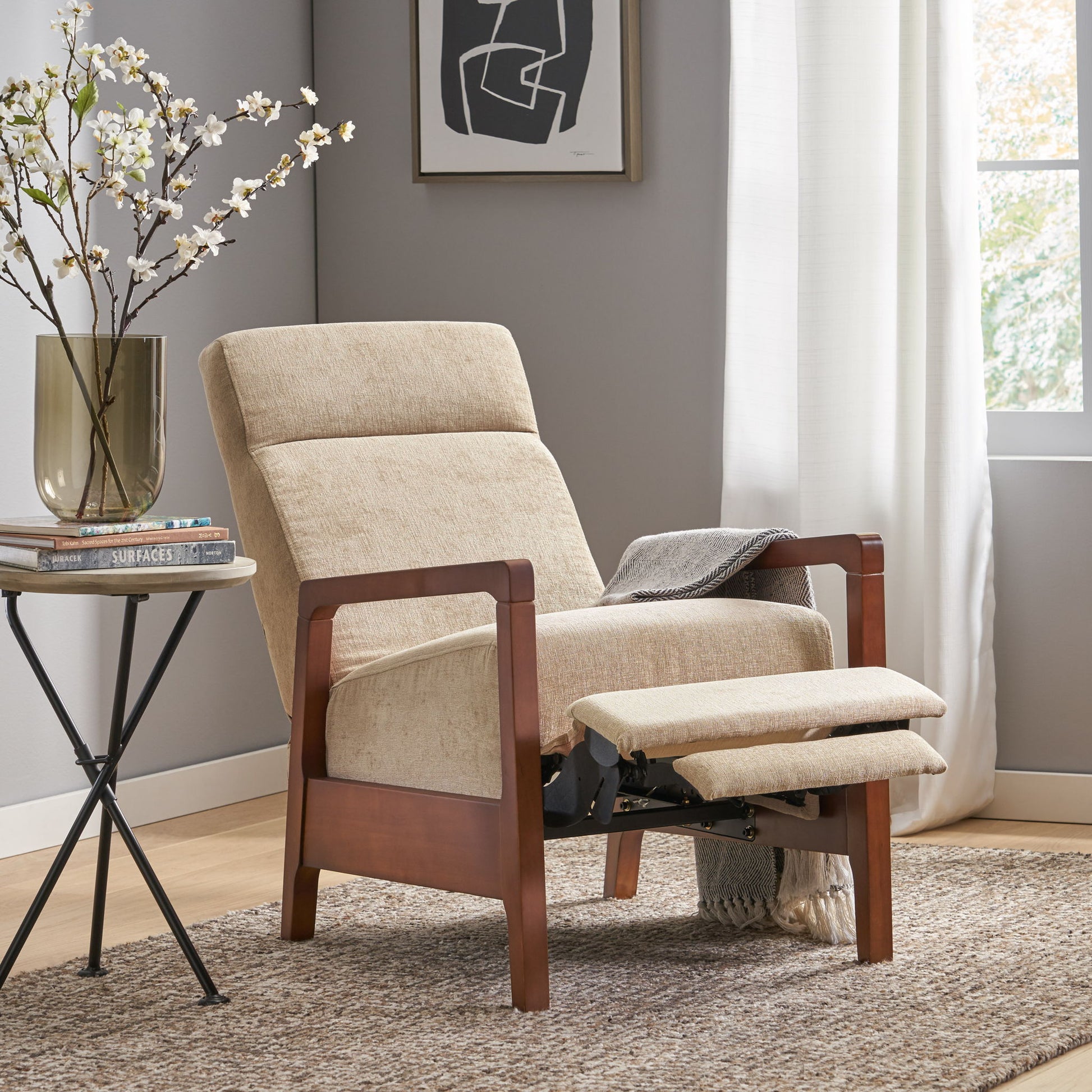 Contemporary Wide Hand Manual Club Recliner - Best Buy Furniture