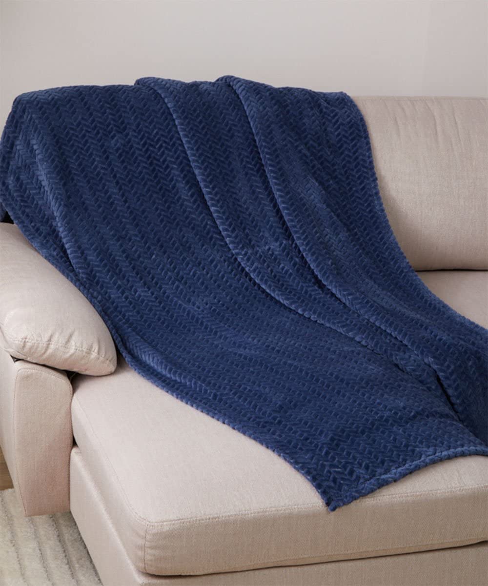 Decor&More Noble House Oversized and Extra Heavy Chevron Braided Throw Blanket (50" x 70") - Best Buy Furniture