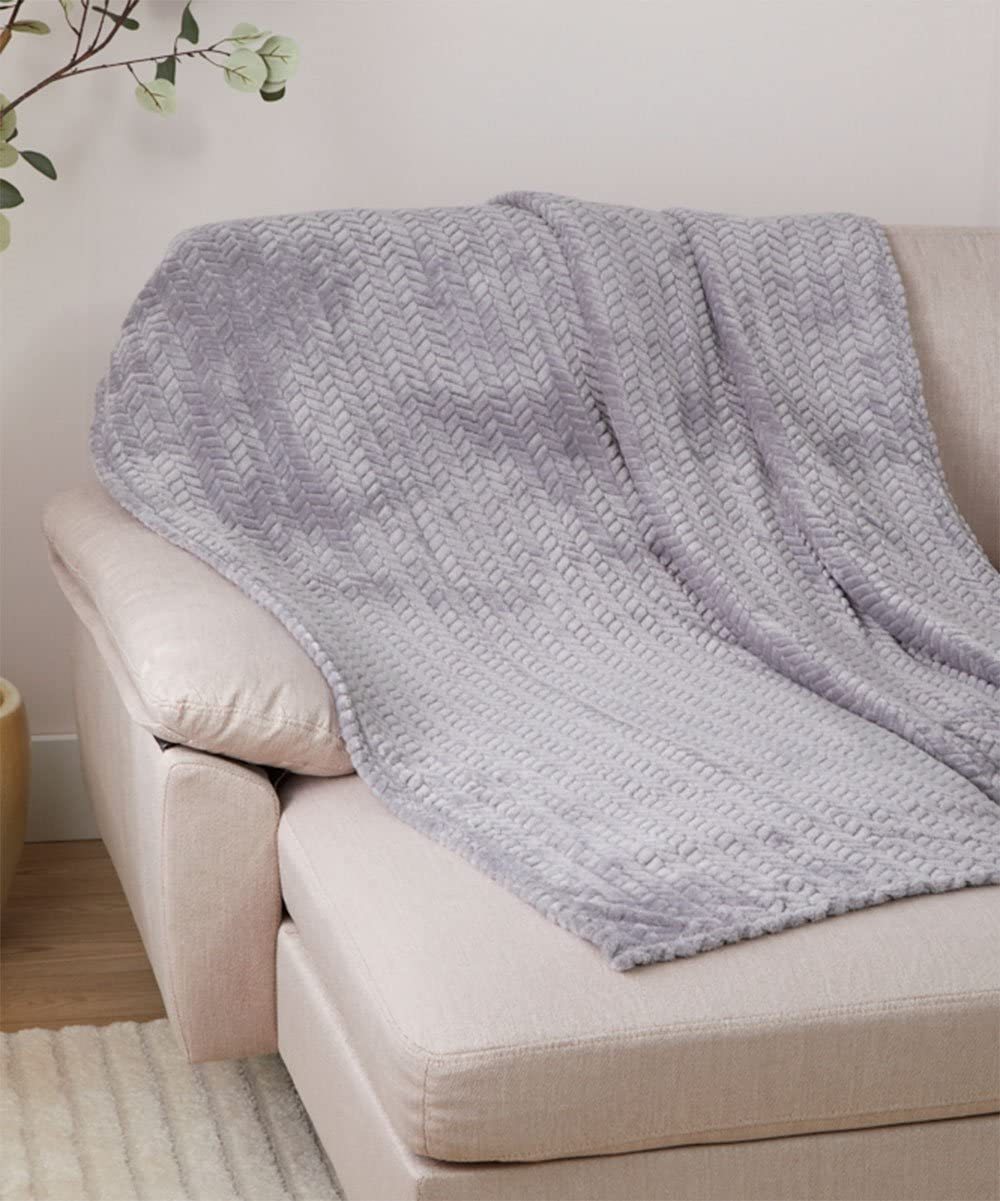 Decor&More Noble House Oversized and Extra Heavy Chevron Braided Throw Blanket (50" x 70") - Best Buy Furniture