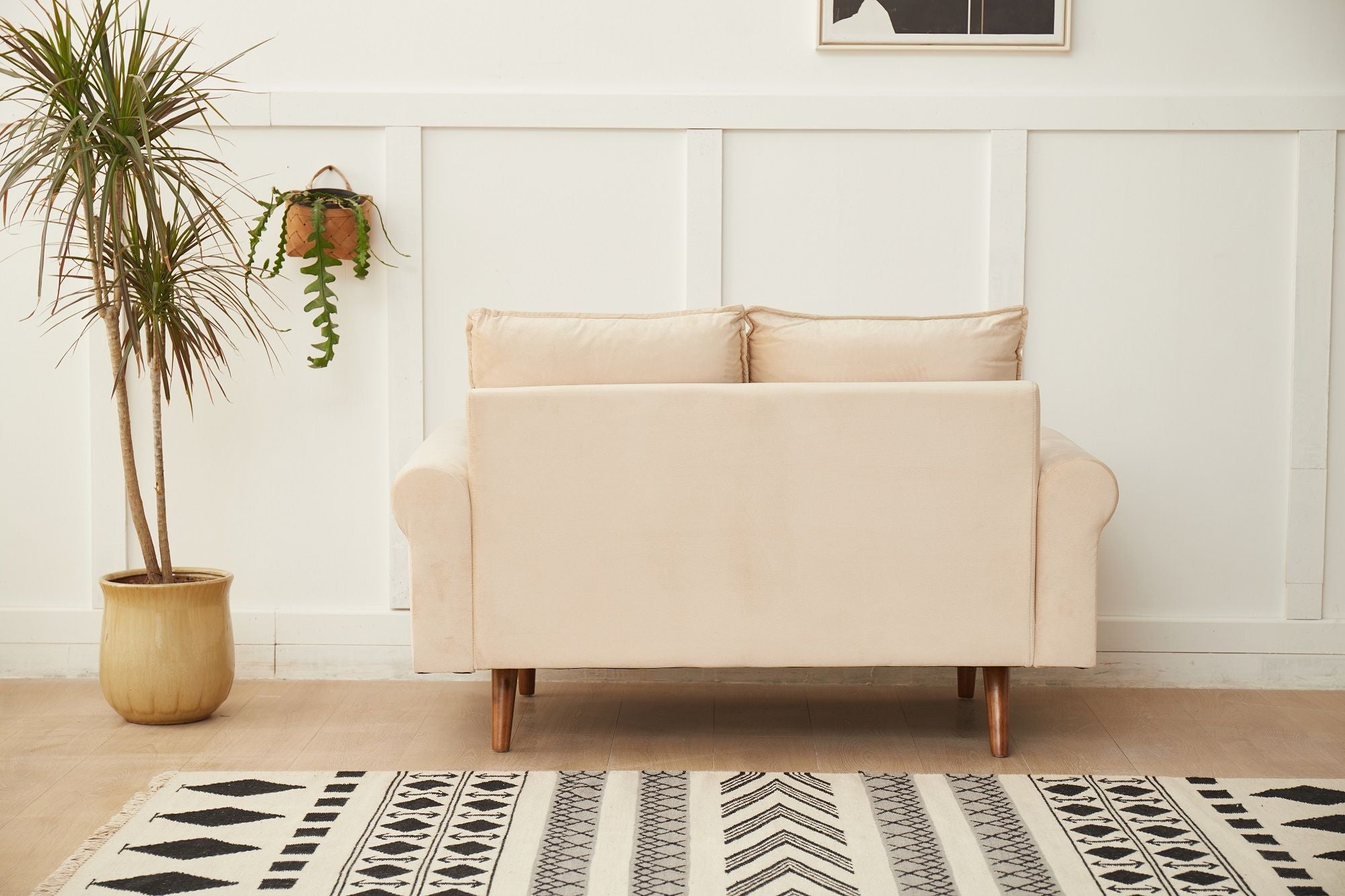 Graceful Design Plush Comfort Loveseat
