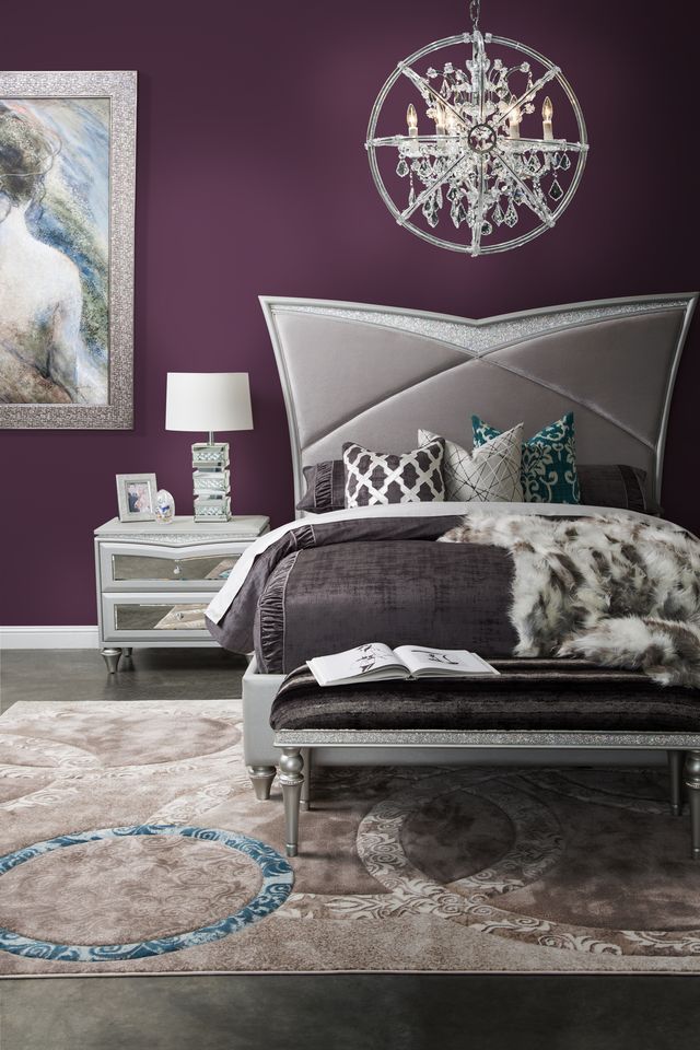 Melrose Plaza - Upholstered Bed