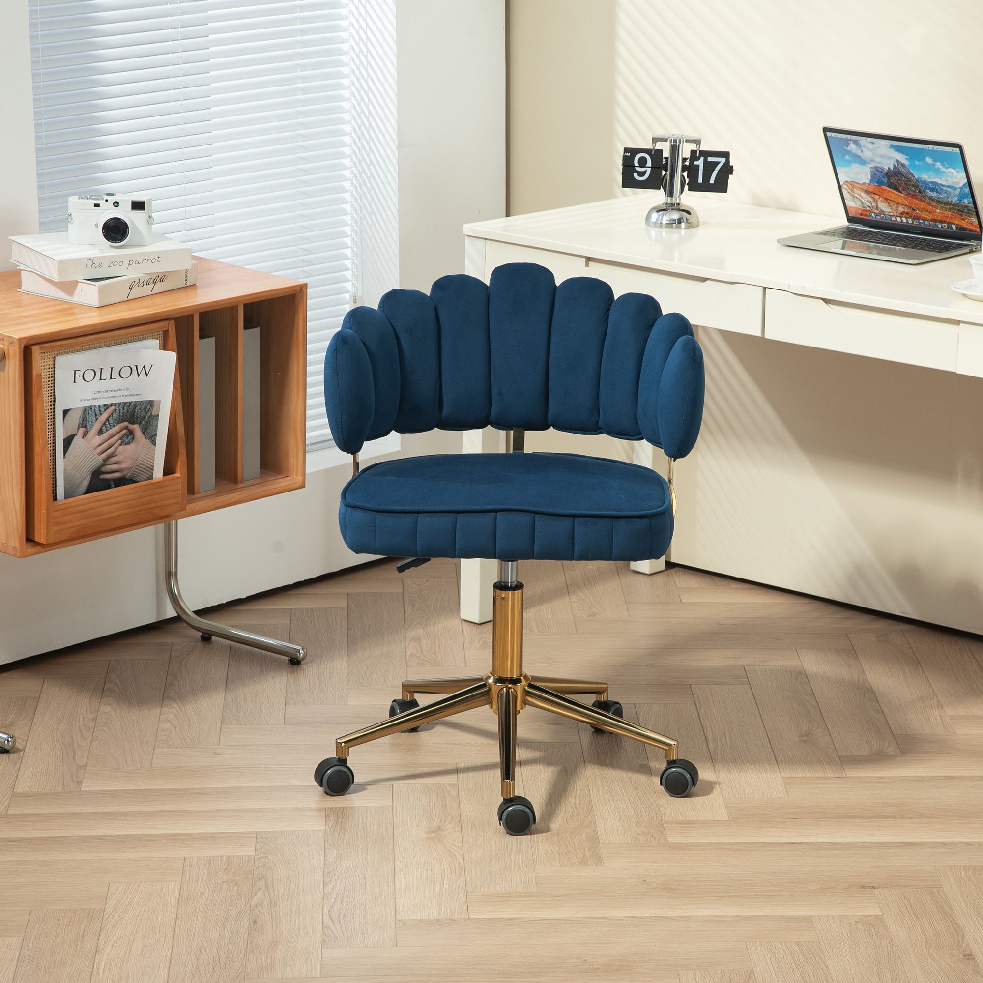 Modern Velvet Home Office Desk Chair With Adjustable Height And Swivel Wheels