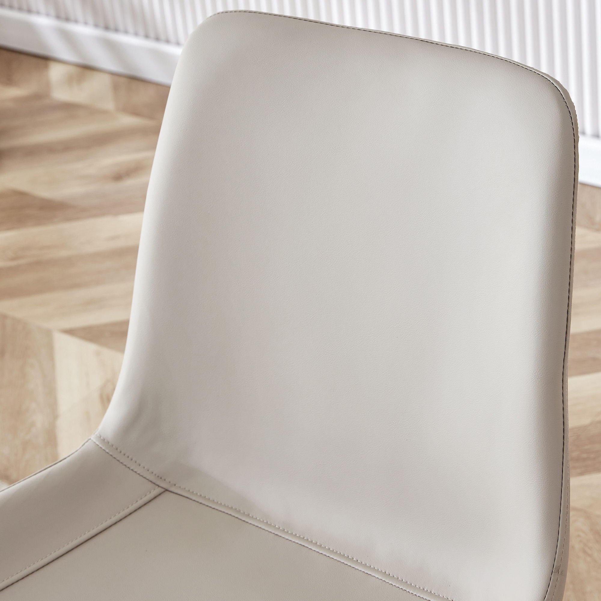 Modern Medieval Style Restaurant Cushioned Chairs With Suede Backrests