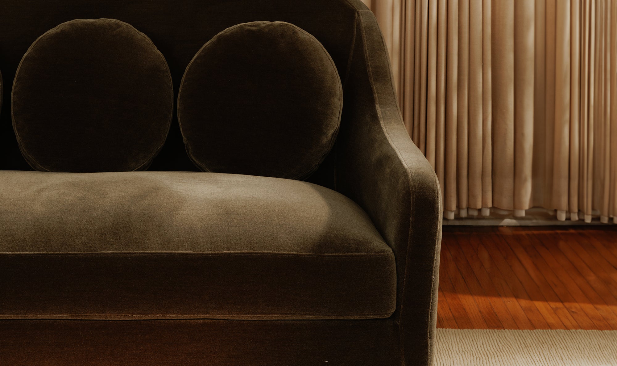 Rialto Sofa Gillian Segal - Moes Home