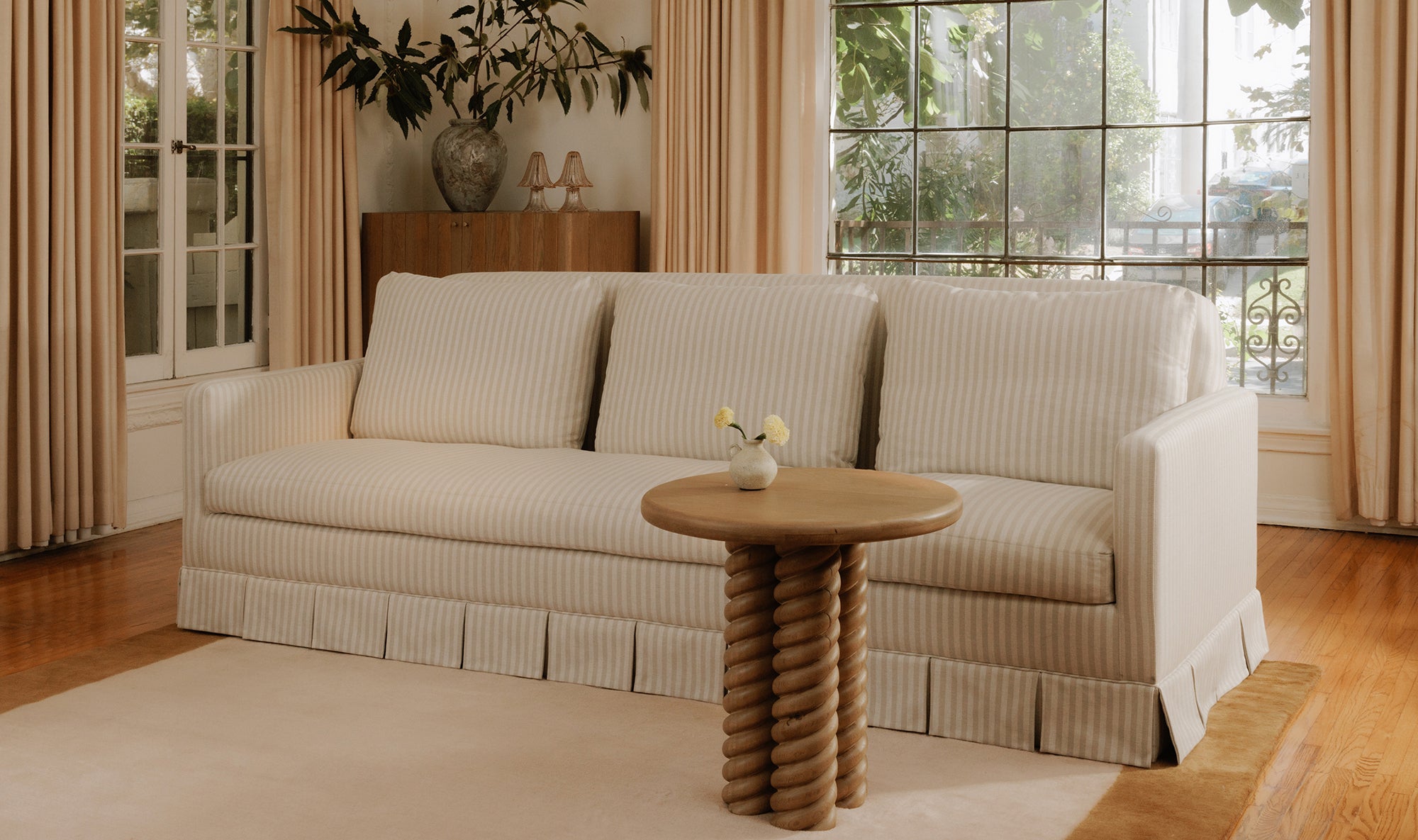 Pellicano Sofa Gillian Segal - Moes Home