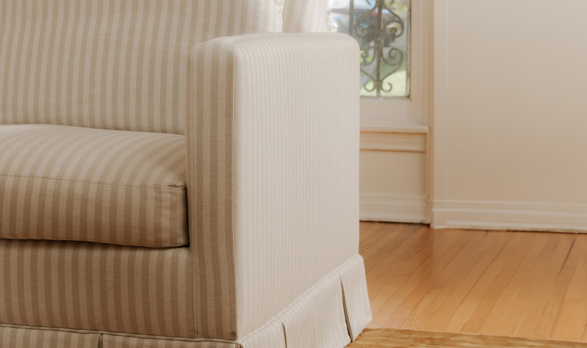 Pellicano Sofa Gillian Segal - Moes Home