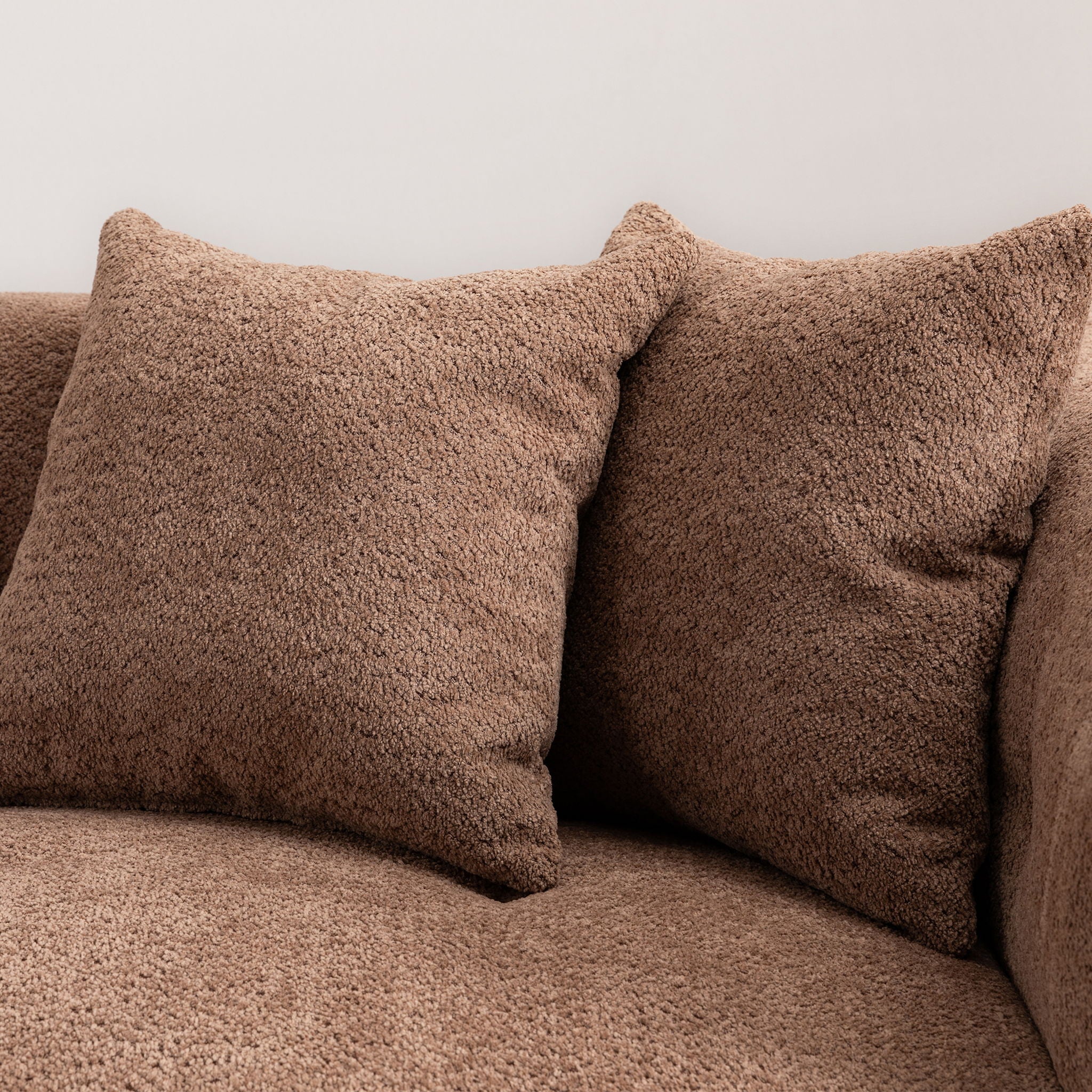 Stylish Sofa With Square Design And Thick Handrailing For Living Room
