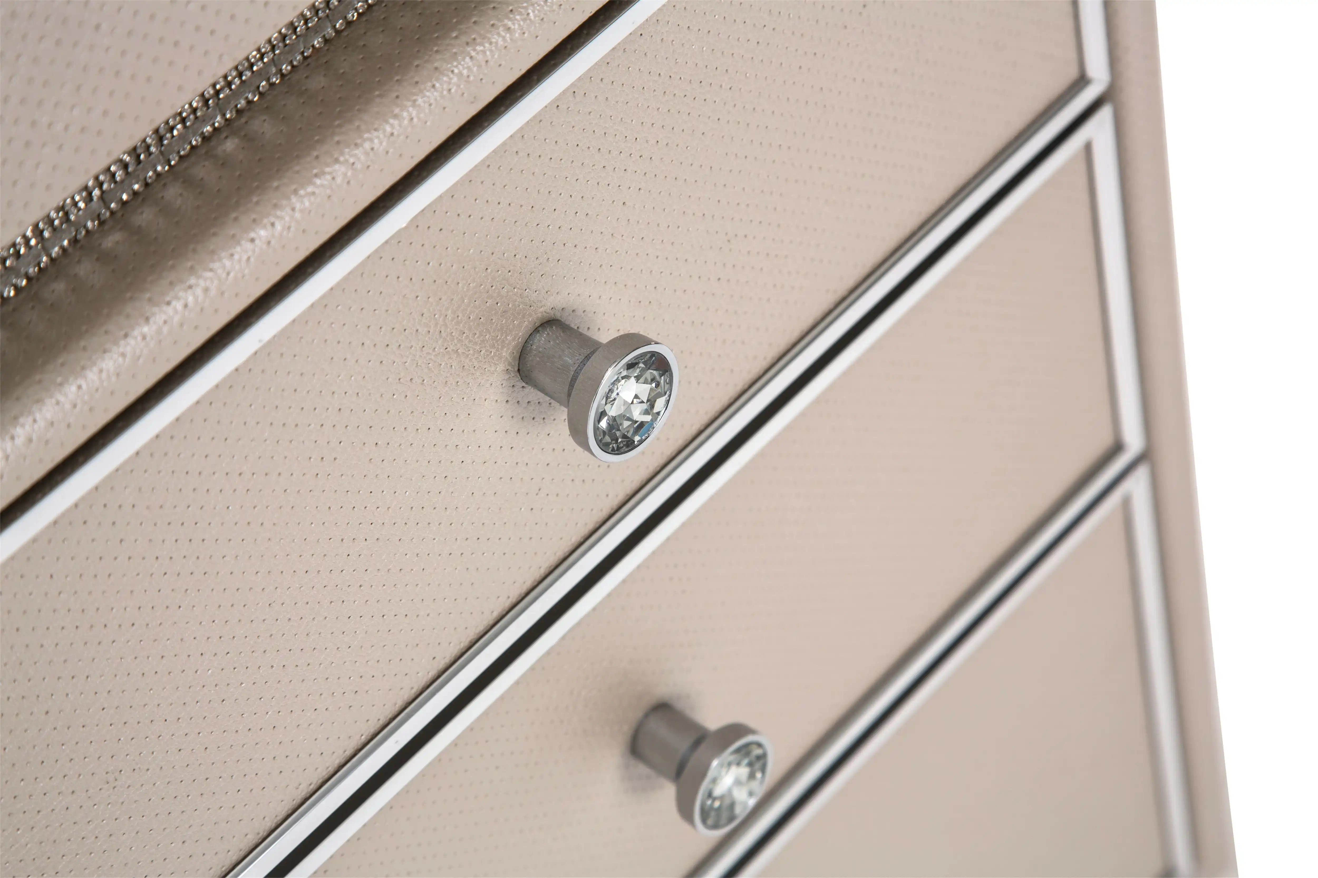 Glimmering Heights - Upholstered Vanity - Ivory
