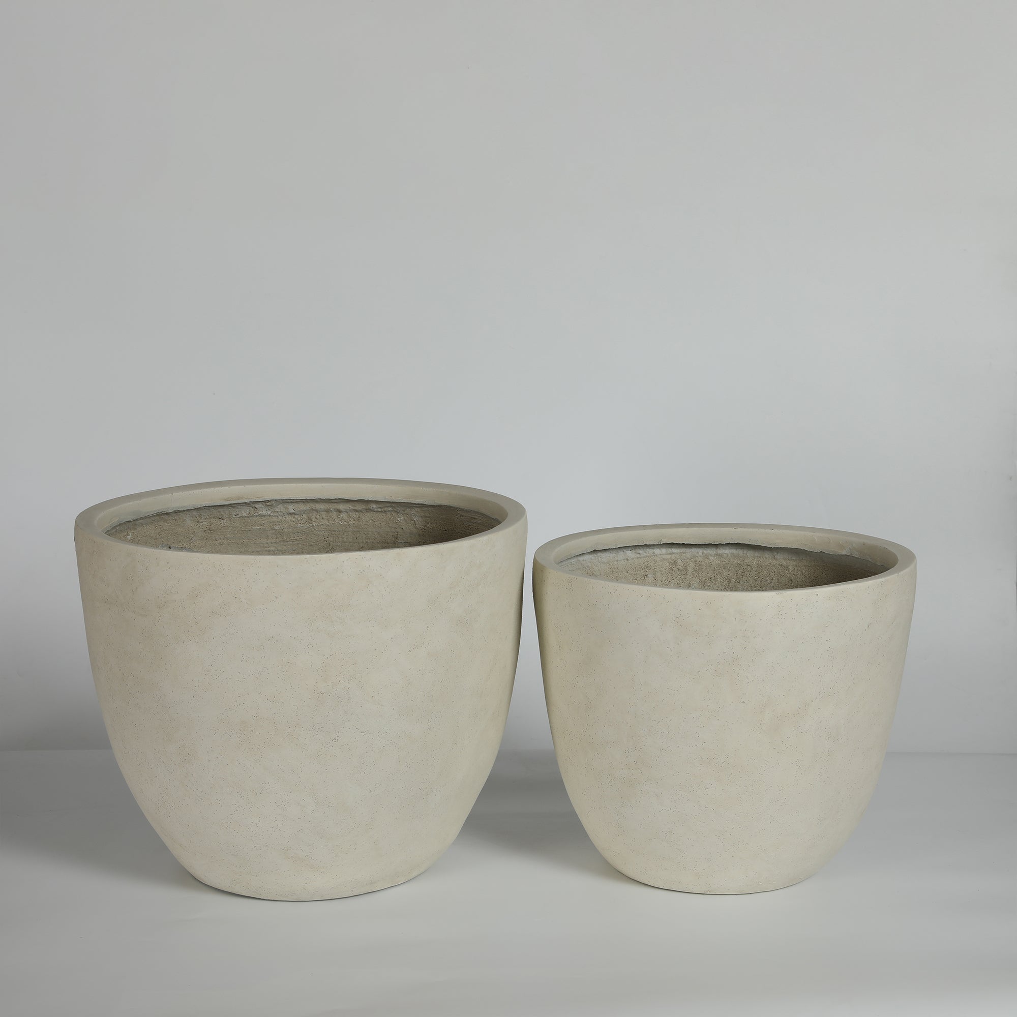 Round Concrete Planter Set of 2, Large Outdoor Indoor Handmade Rustic Decorative Planter Pots with Drainage Holes