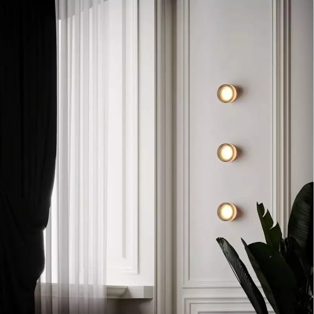Modern Glass Round LED Wall Sconce 1-Light Aluminium Indoor Wall Lamp