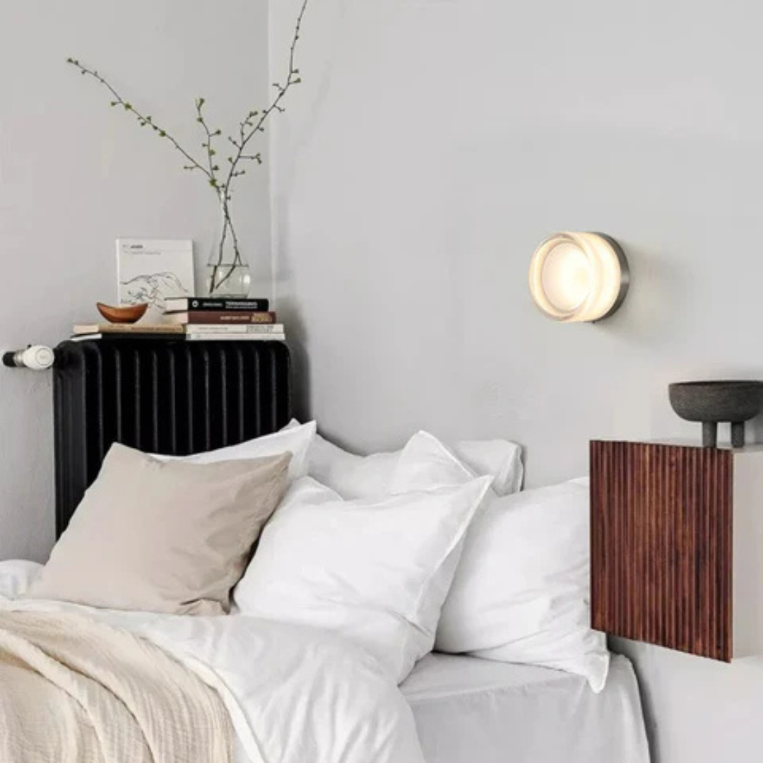 Modern Glass Round LED Wall Sconce 1-Light Aluminium Indoor Wall Lamp