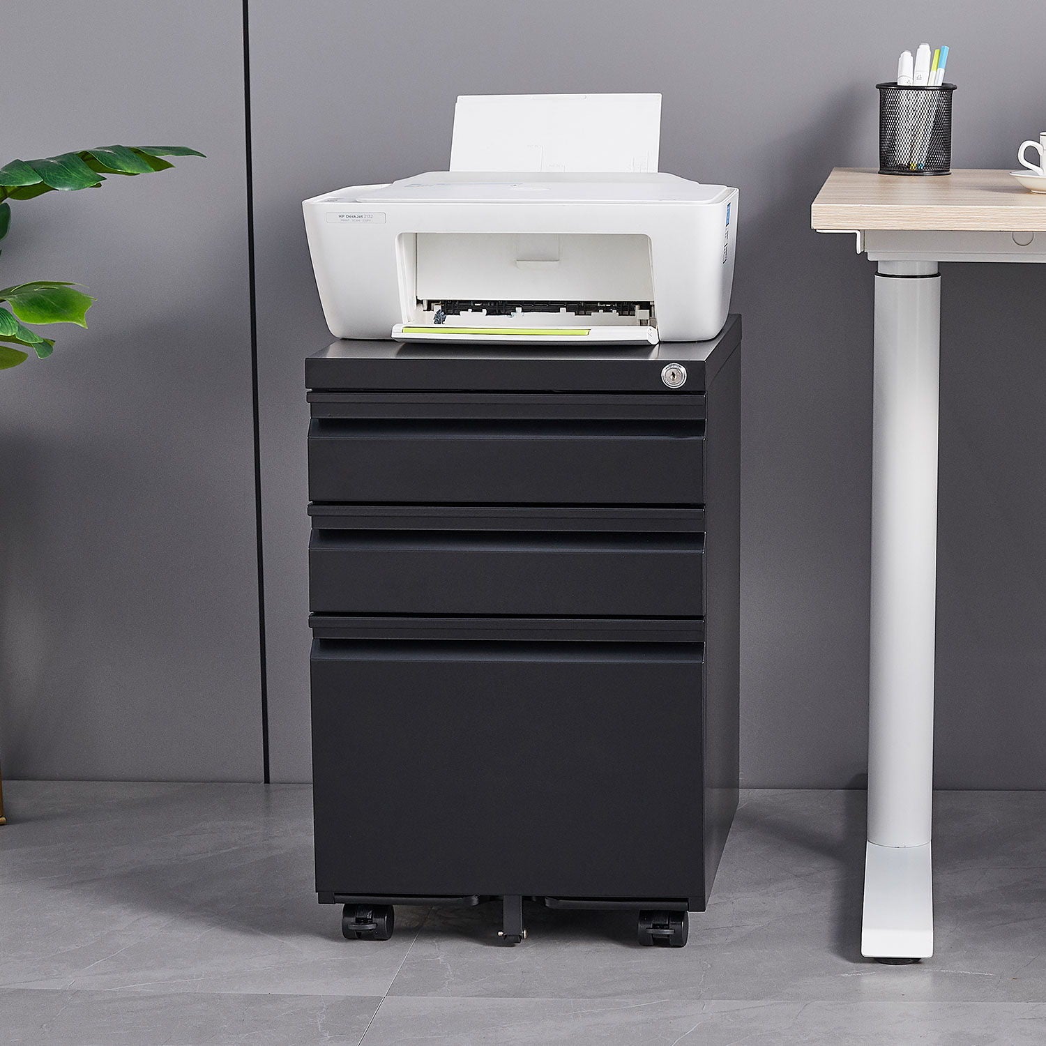 Contemporary Black 3 Drawer Mobile Filing Cabinet With Lock, Metal Office Storage For Legal / Letter Size