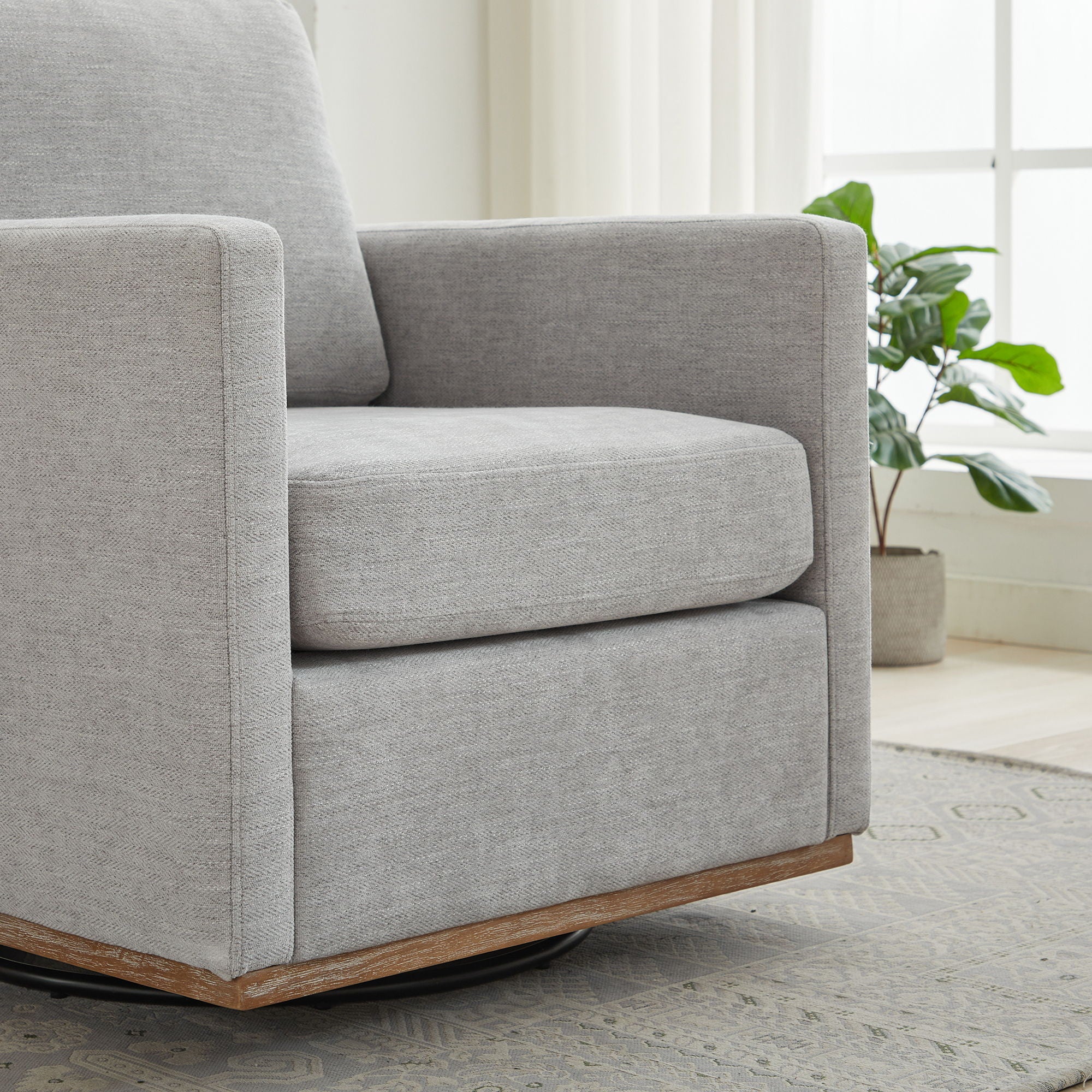 Modern Square Upholstered Swivel Accent Chair With Metal Base