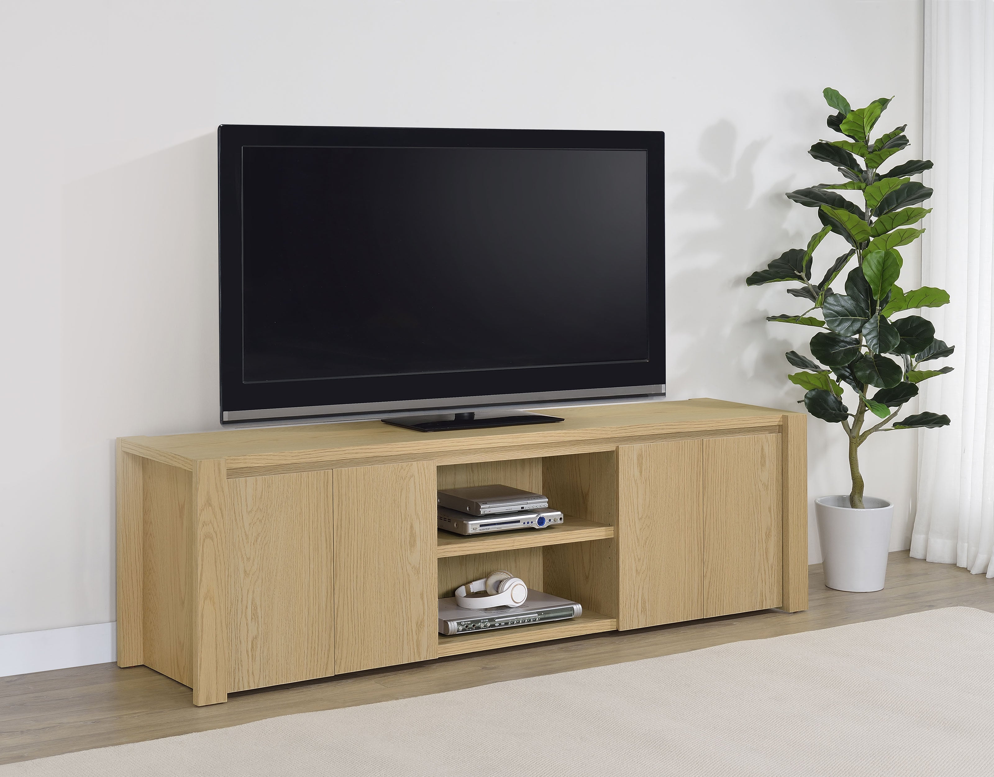 Laurelton 78-inch 4-door TV Stand Media Console Light Oak-
