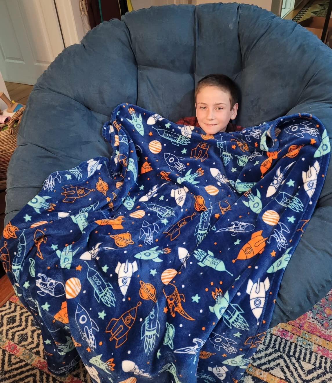 Decor&More Out of This World Plush Fleece Throw Blanket (50 inches x 60 inches ) - Space Adventure - Best Buy Furniture