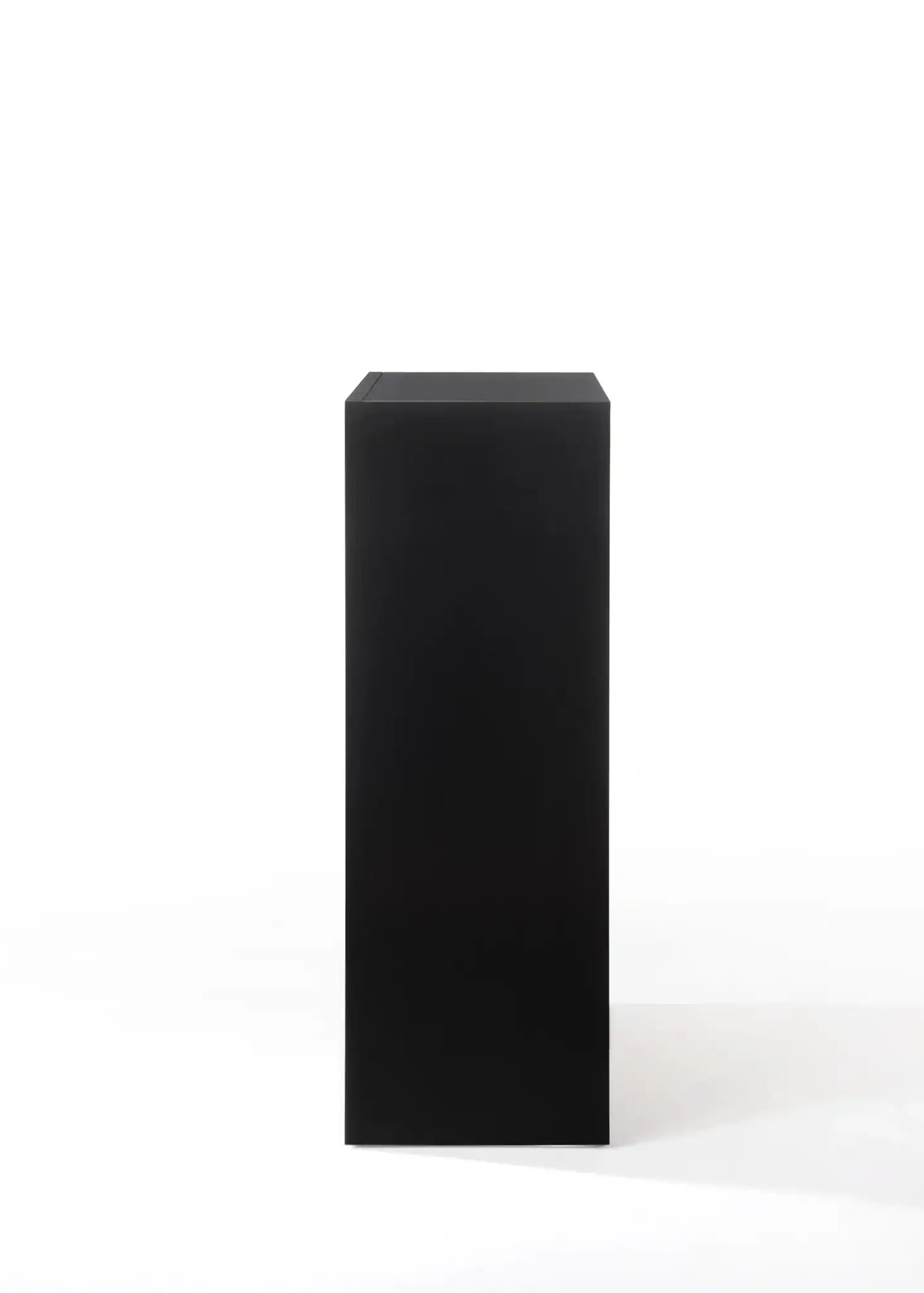 Ireland - Elegant Design Chest