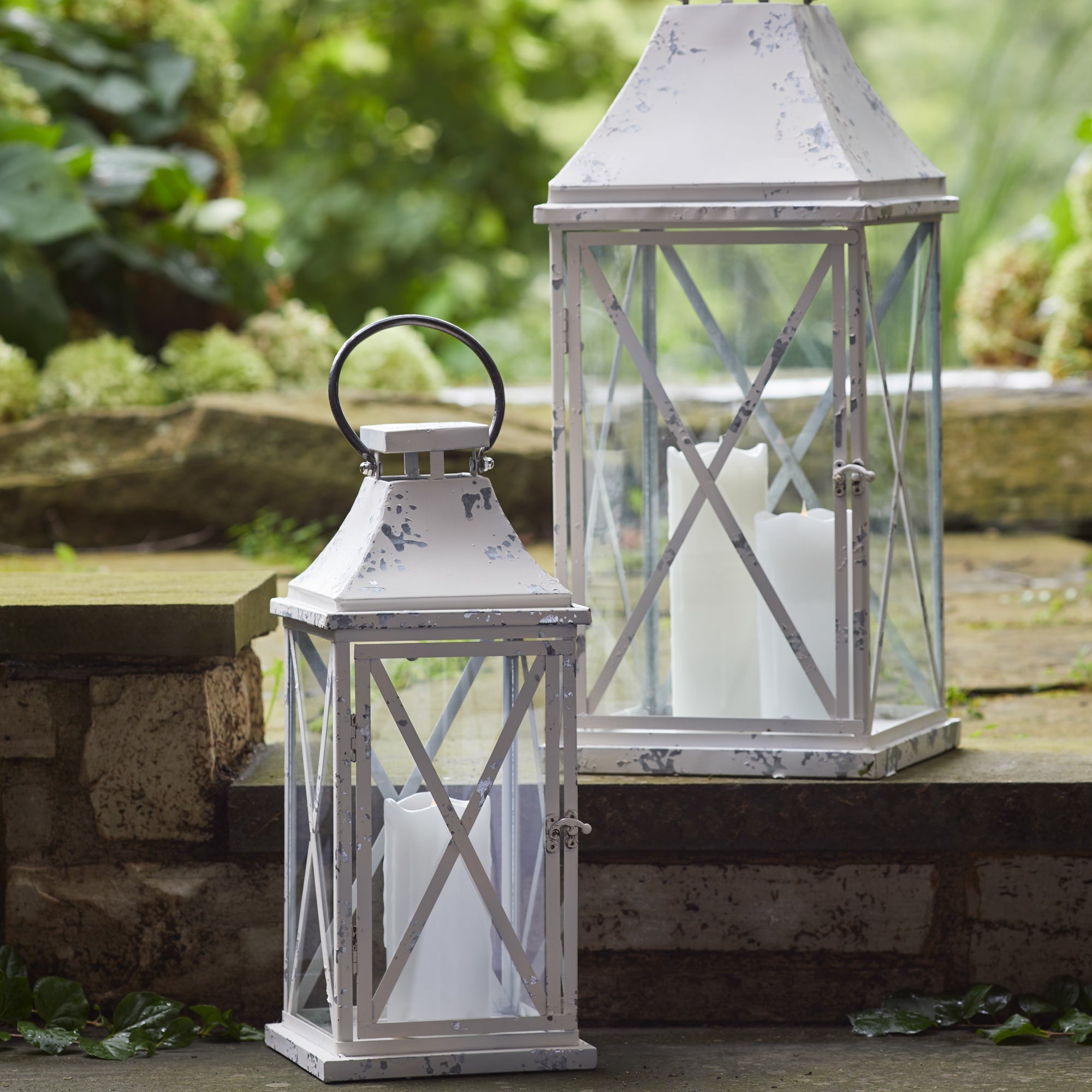 Farmhouse distressed metal lantern (set of 2)