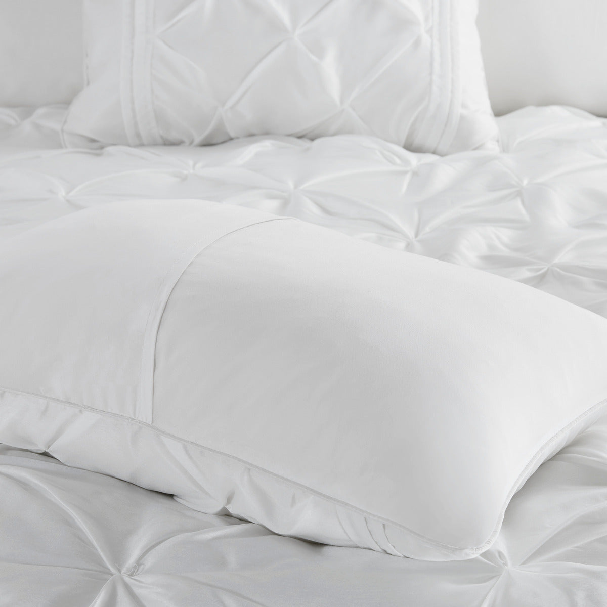 7 Piece Tufted Comforter Set White