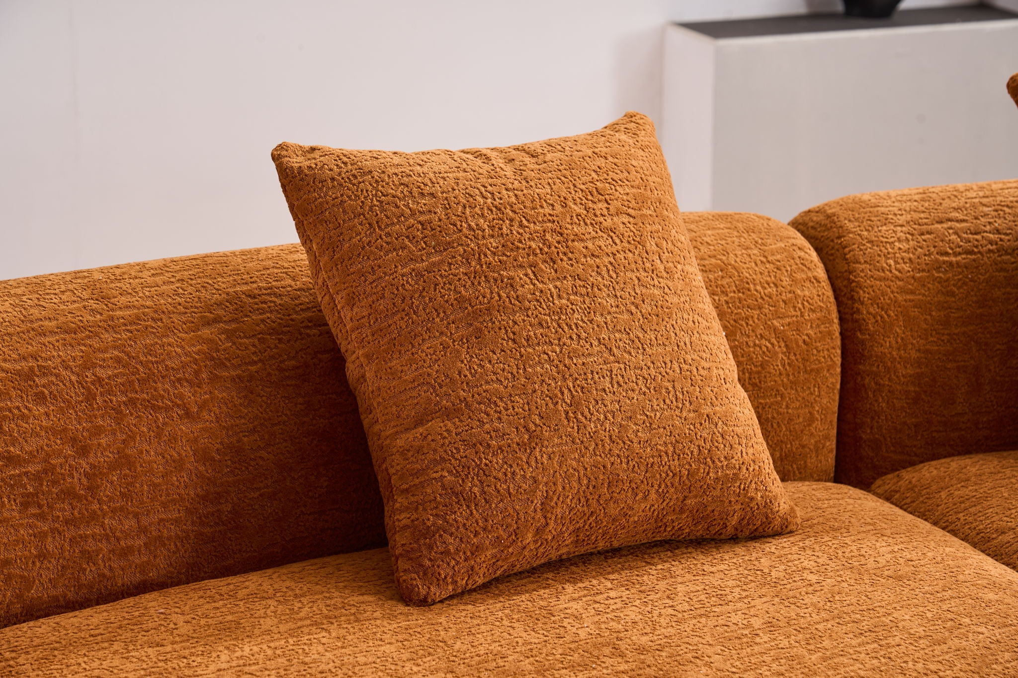 4 Seater Sofa With Chenille Fabric, 30D, 60 Hardness Full Sponge, 4 Pillow For Living Room, Home Furniture Sleeper Sectional Sofa For Apartment