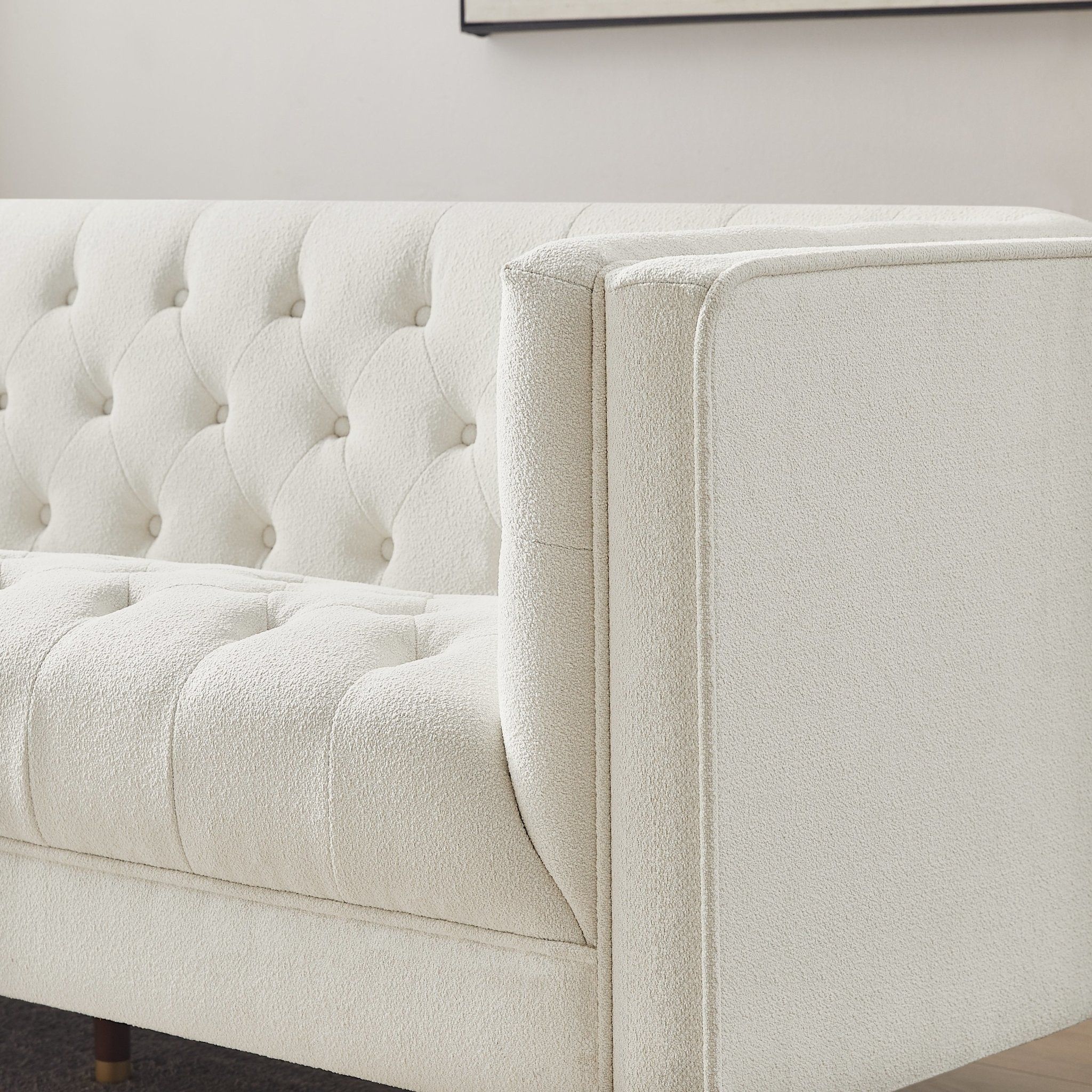 Evelyn - Mid-Century Luxury Chesterfield Sofa