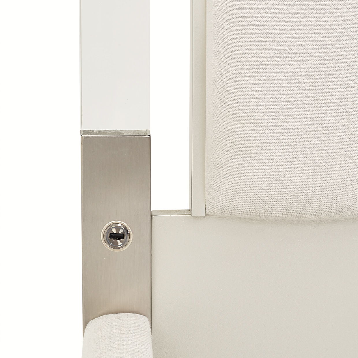 Penthouse - Short Panel Bed