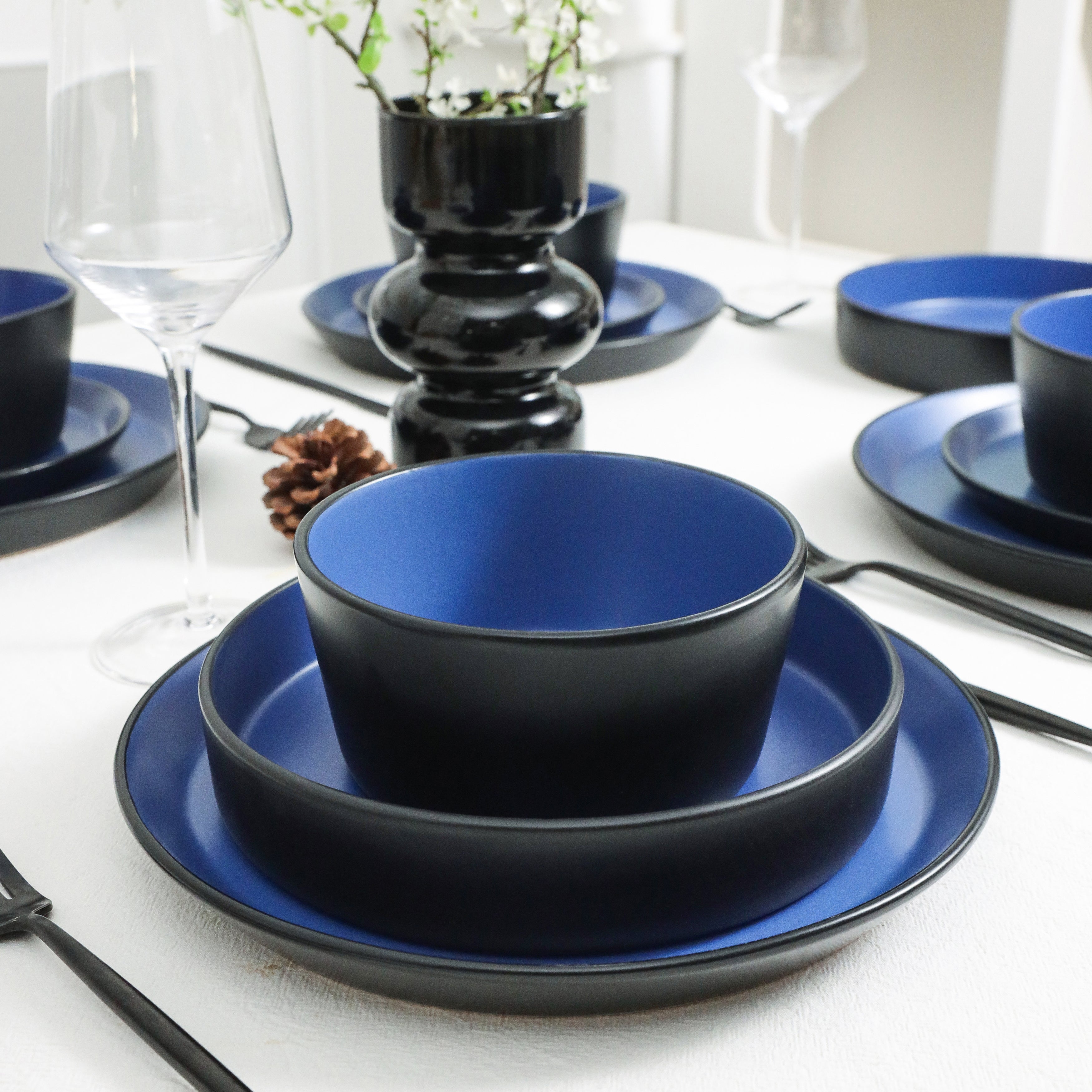 Albie Stoneware Dinnerware Set - Blue And Black