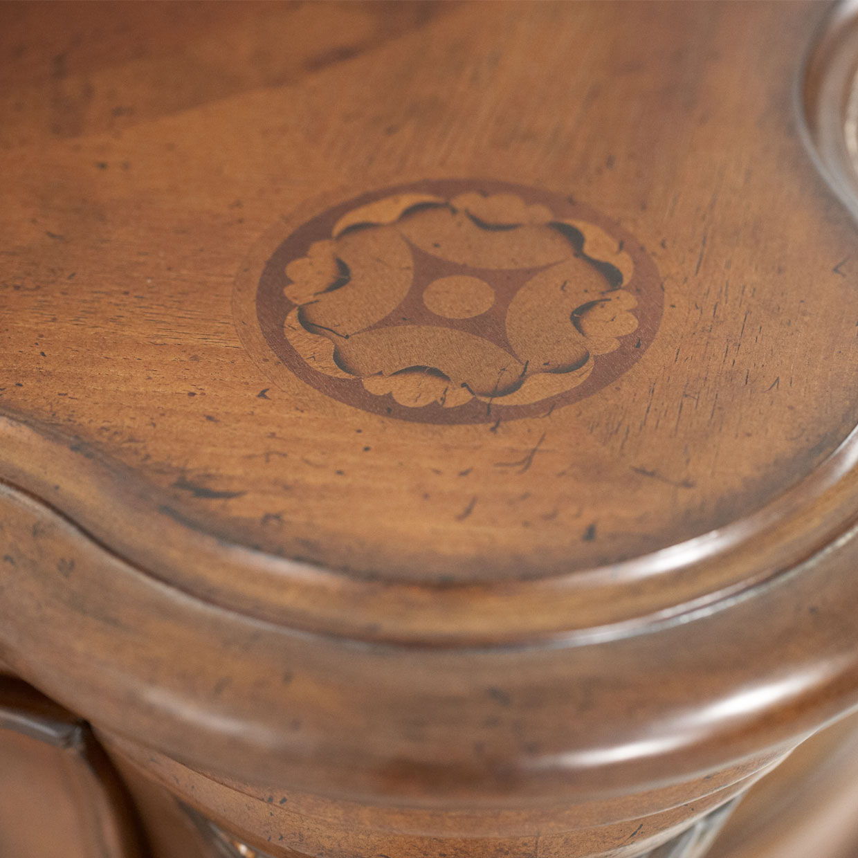 Villa Valencia - Dresser, Mirror