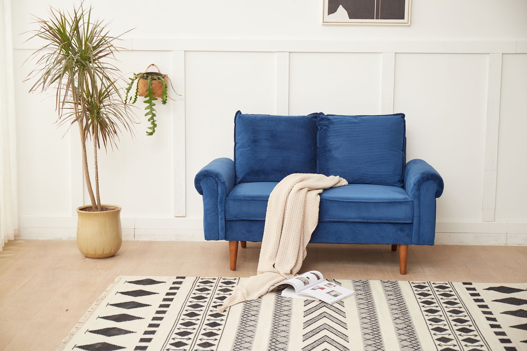 Graceful Design Plush Comfort Loveseat