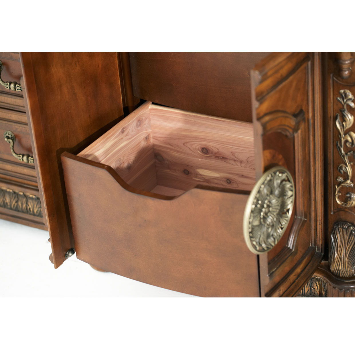 Villa Valencia - Dresser, Mirror