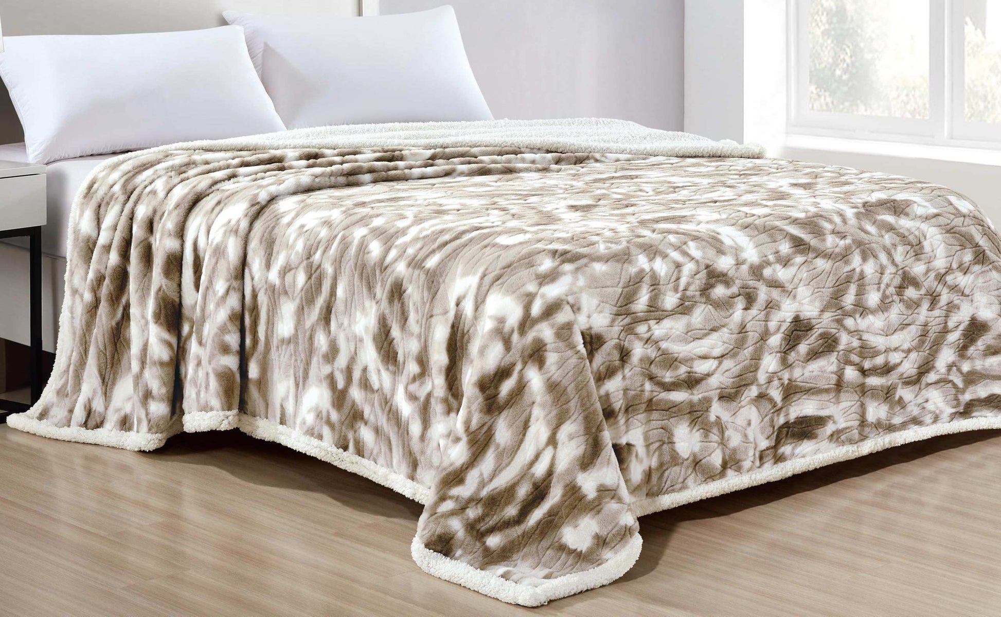 Faith, Hope, Love Home Decor King Size Alaska Faux Fur Sherpa Blanket - Best Buy Furniture
